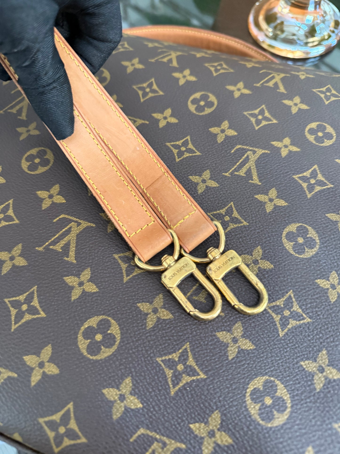 Beverly GM Satchel Crossbody - 📅 Year: 1991