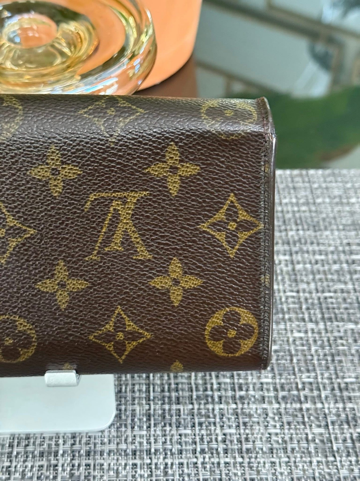 Sarah Wallet with 8 Cardholders 🗓️ Year: 2005
