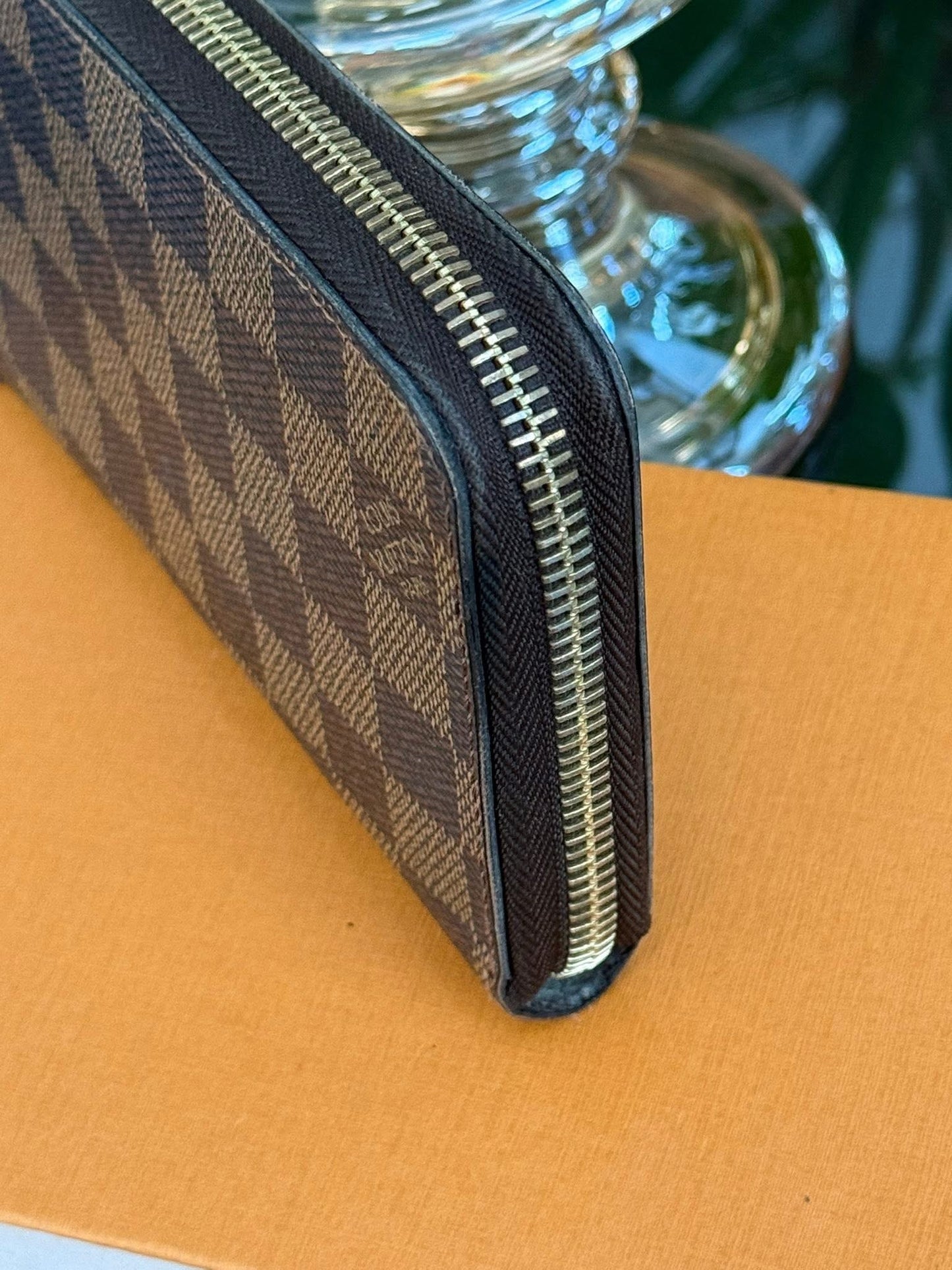 Zippy Long Wallet in DE with Box Year: 2013