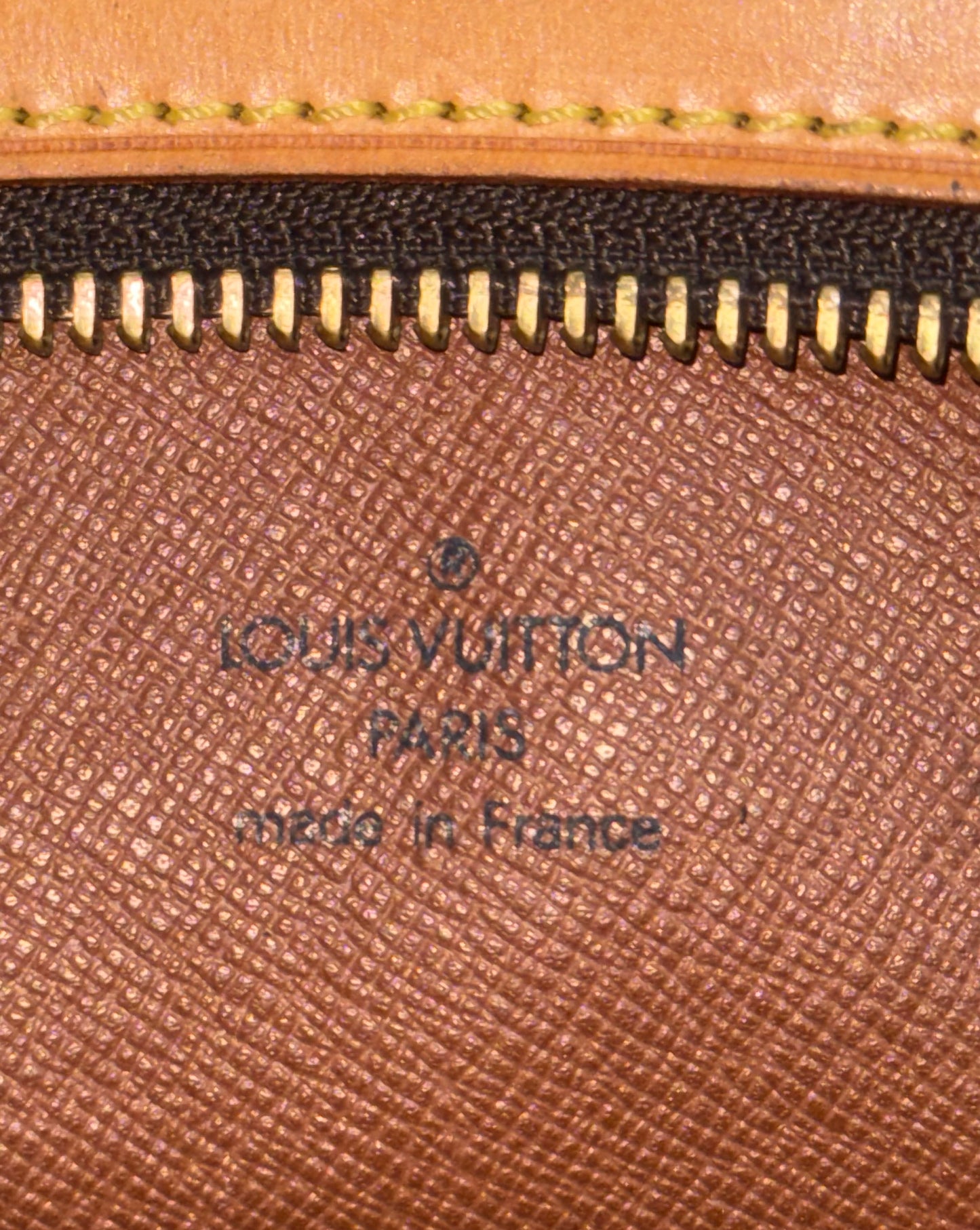 Drouot Crossbody -π
Year: 1997