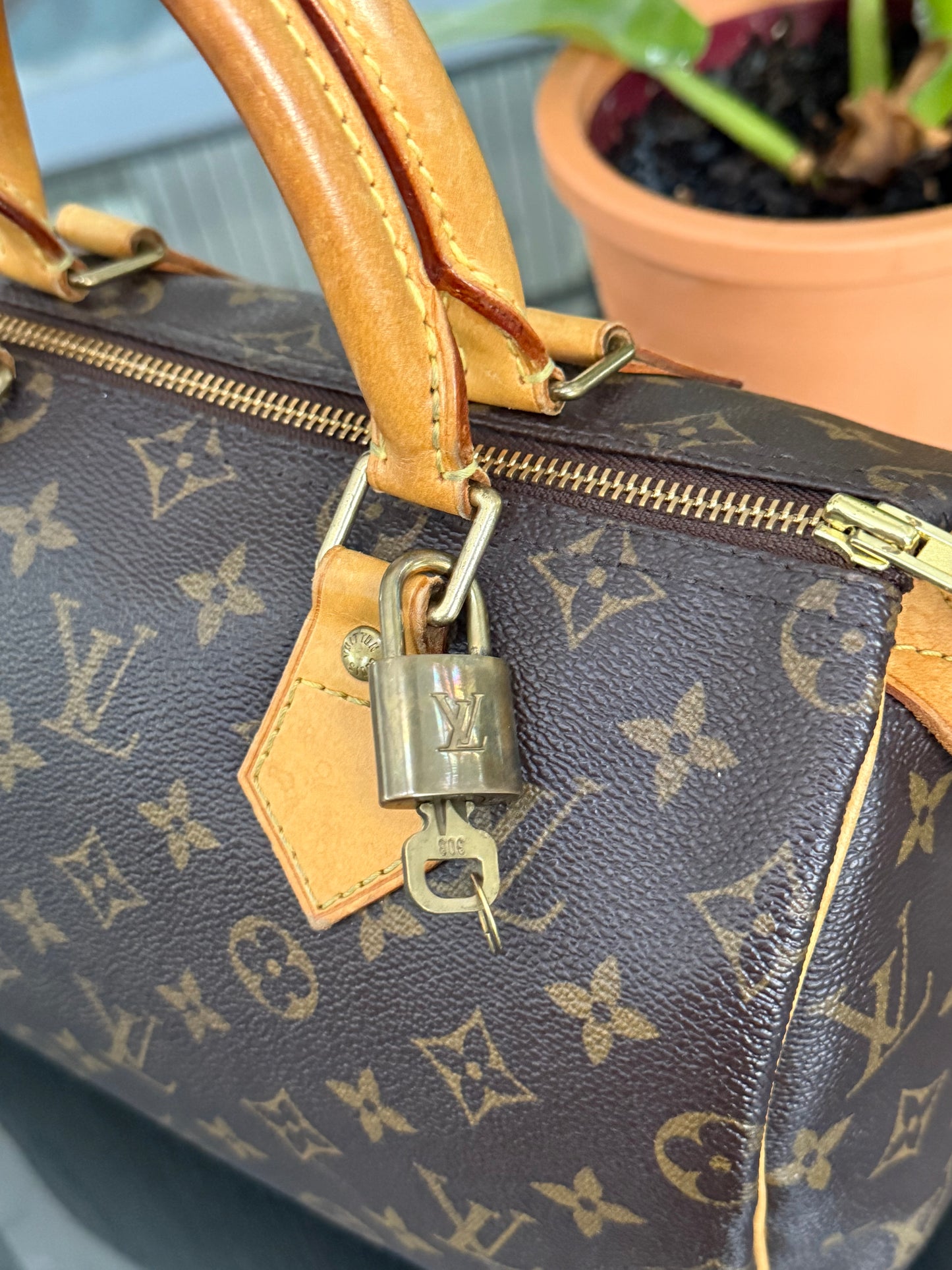 Speedy 25 with 🔐 Lock and Key 🌷Year: 2007