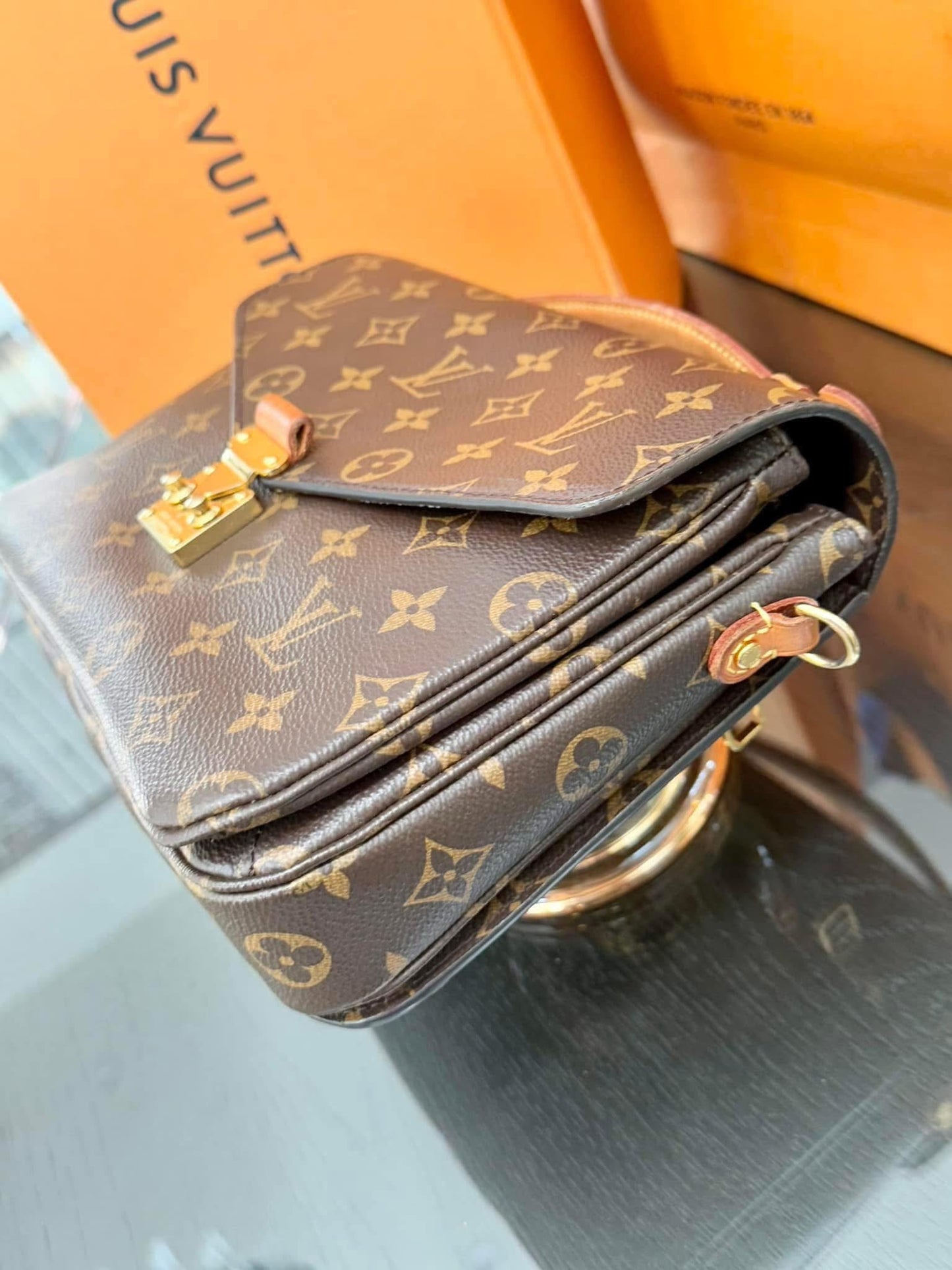Pochette Metis with Box, Dustbag and Paper bag -Microchip & Authenticed
