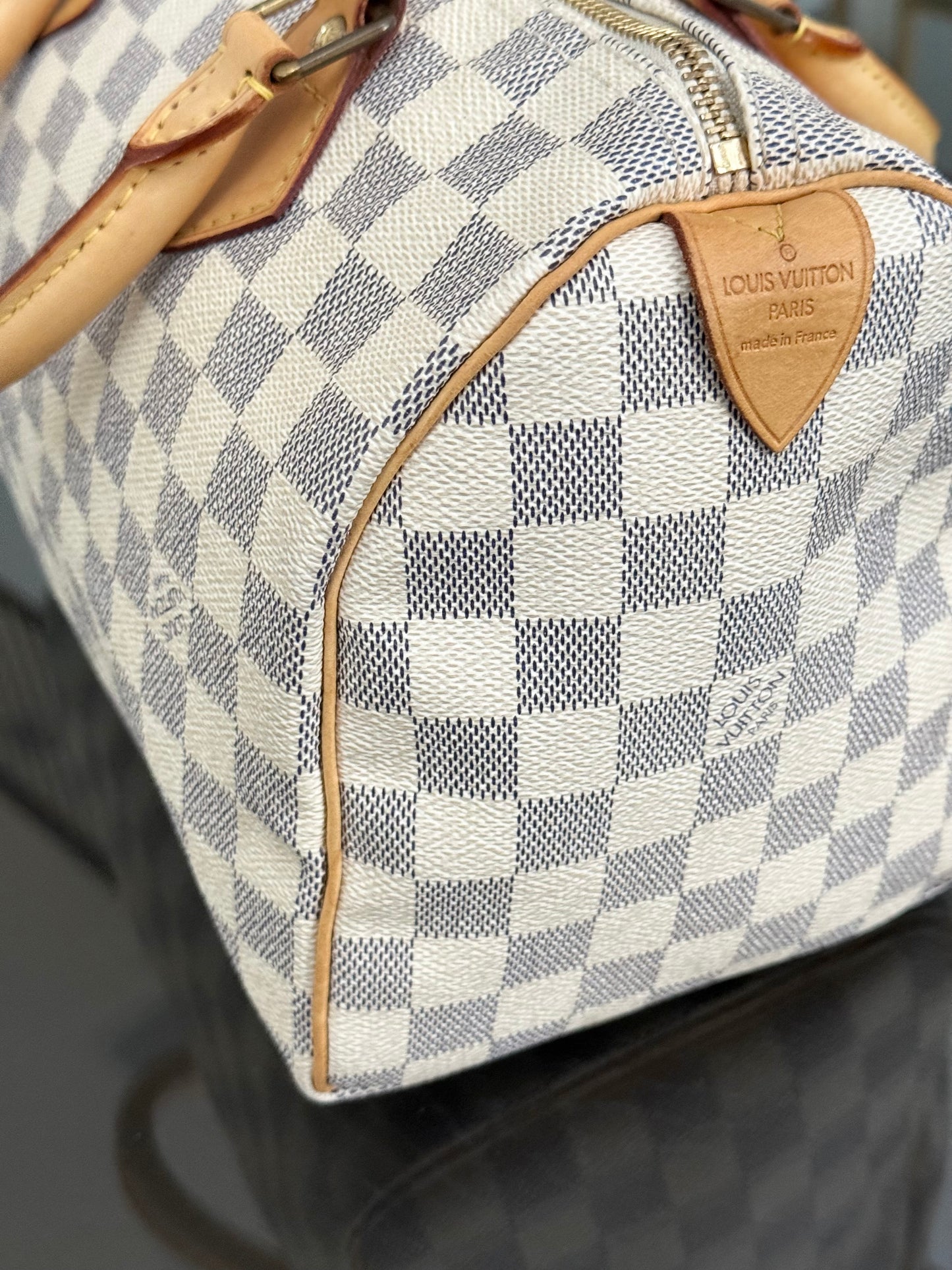 Speedy 25 Azur with, Dustbag, Insert organizer and twilly
๐๏ธ Year: 2008