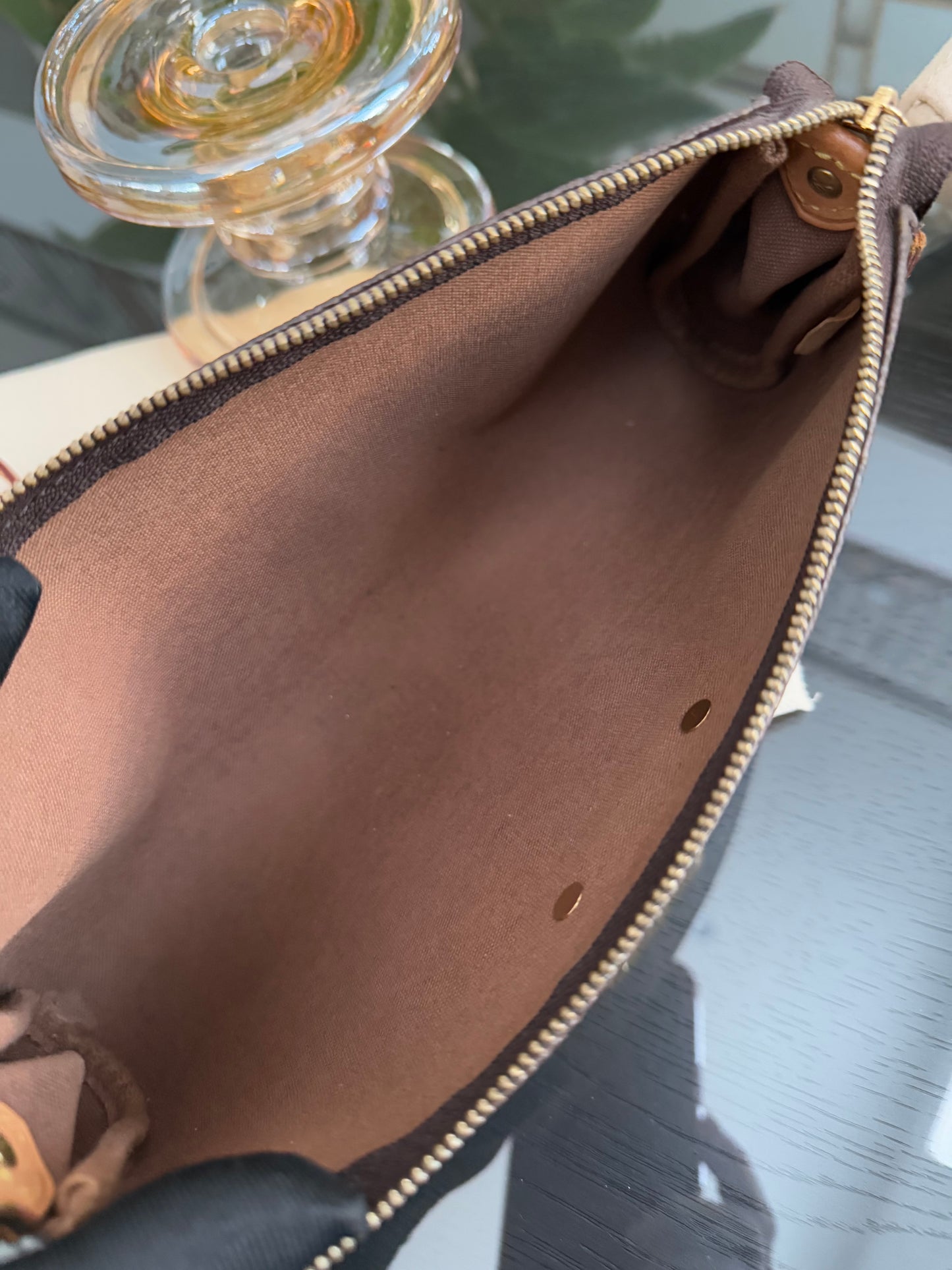 Eva Clutch with Insert Organizer and Dustbag🗓️ Year: 2011