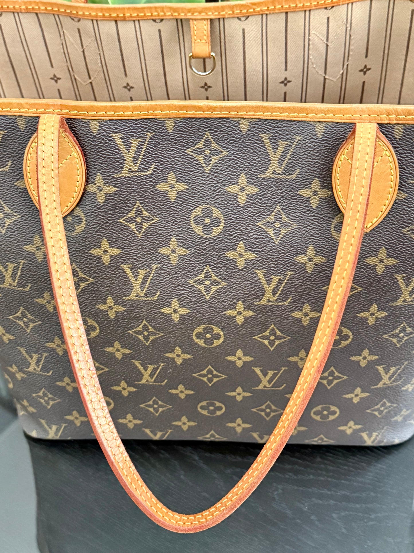 Neverfull MM with Dustbag 🗓️ Year: 2008