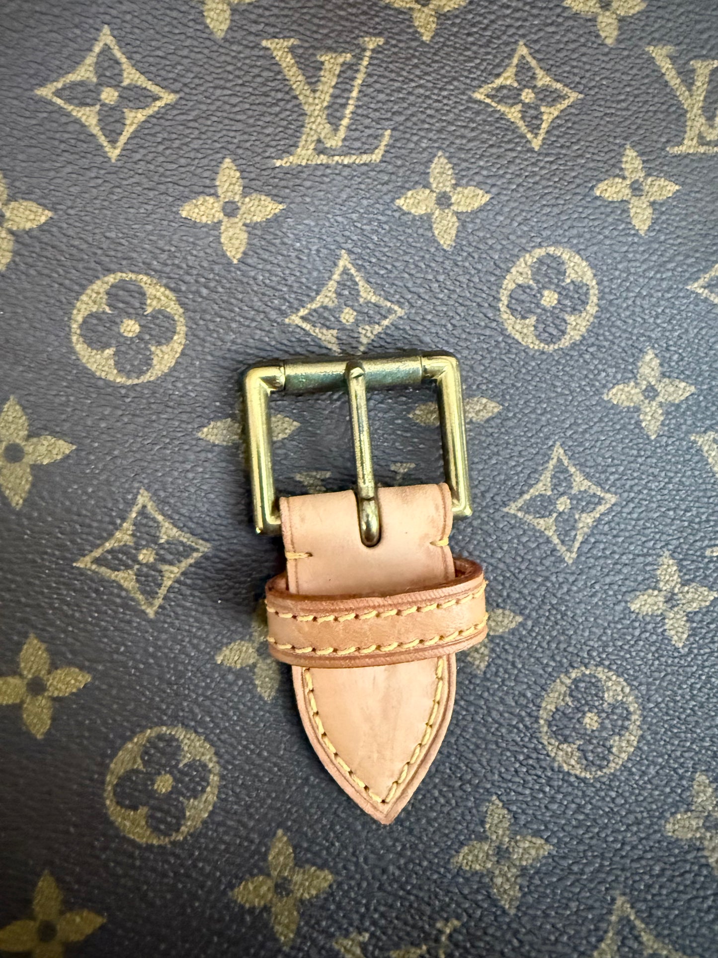 Beverly GM Satchel Crossbody - 📅 Year: 1991