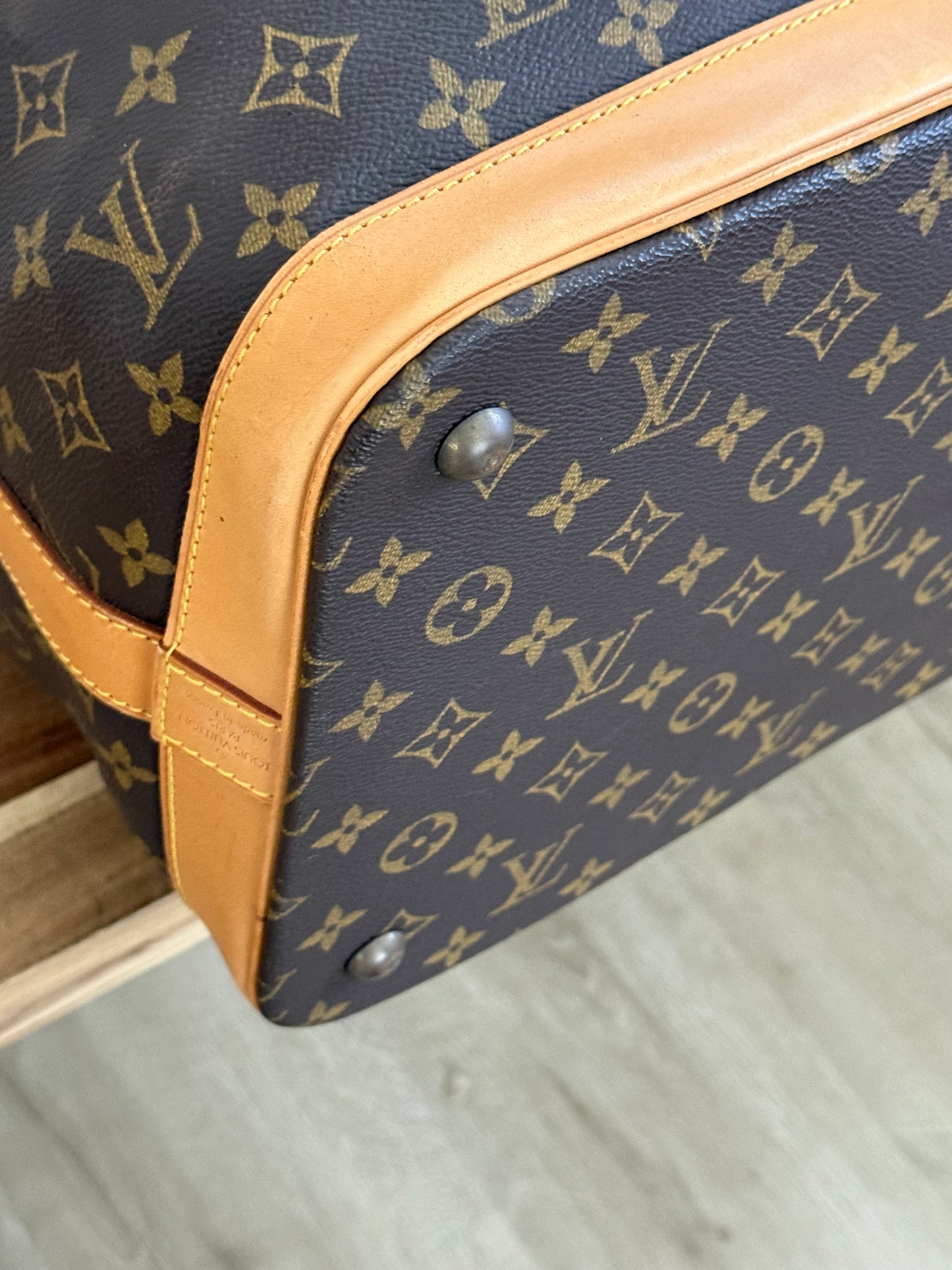 Cruiser 40 with Luggage tag and poignet ποΈ Year: 1999