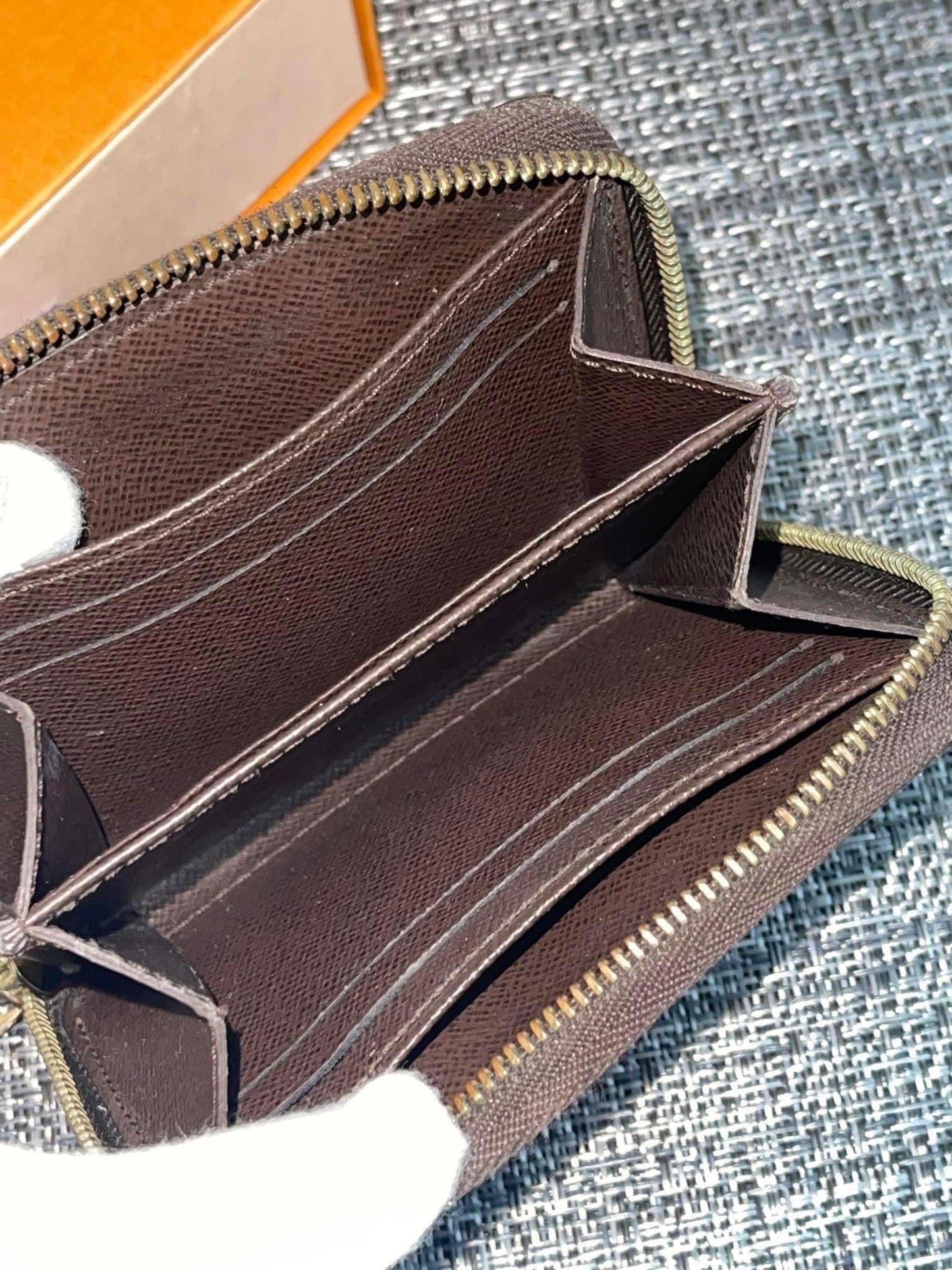 Compact Zippy Coin Purse DE with Box -Year 2009