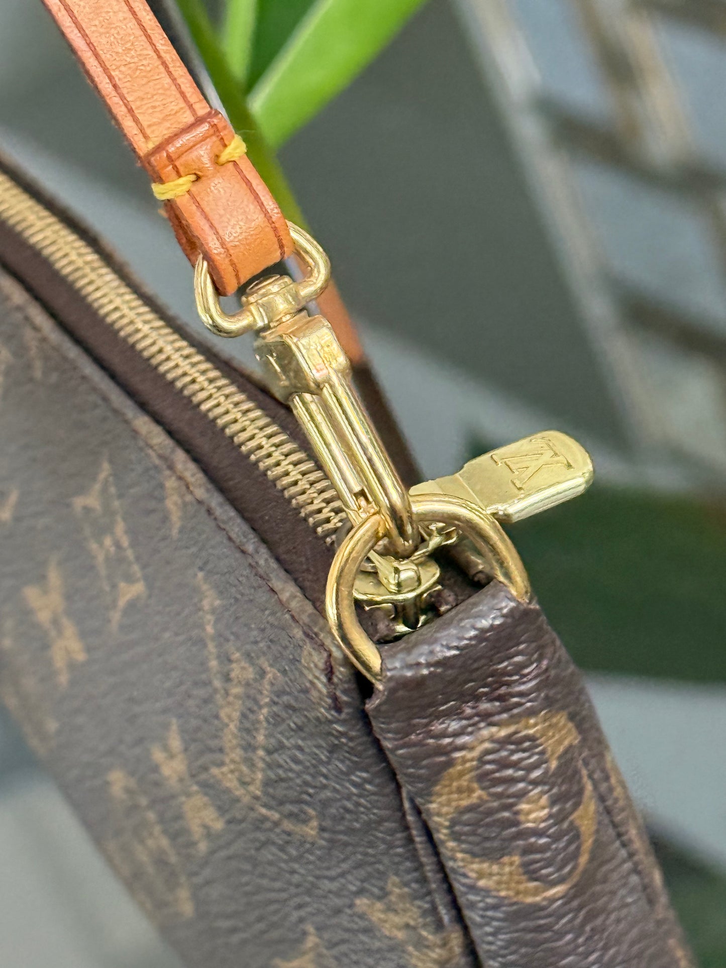 Pochette Accessories - ๐
Year: 2002