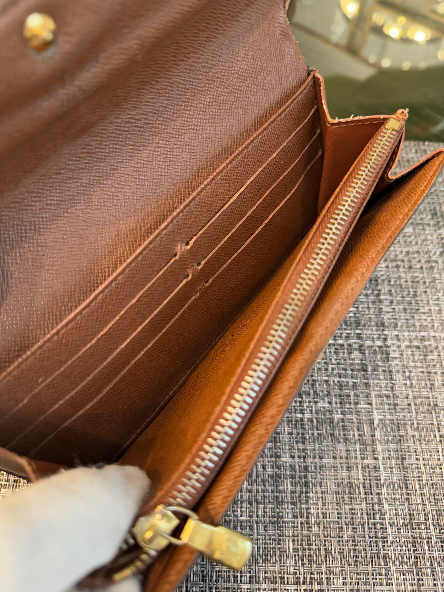 Sarah Wallet in Monogram with 10 Cardholders - ๐
Year: 2010