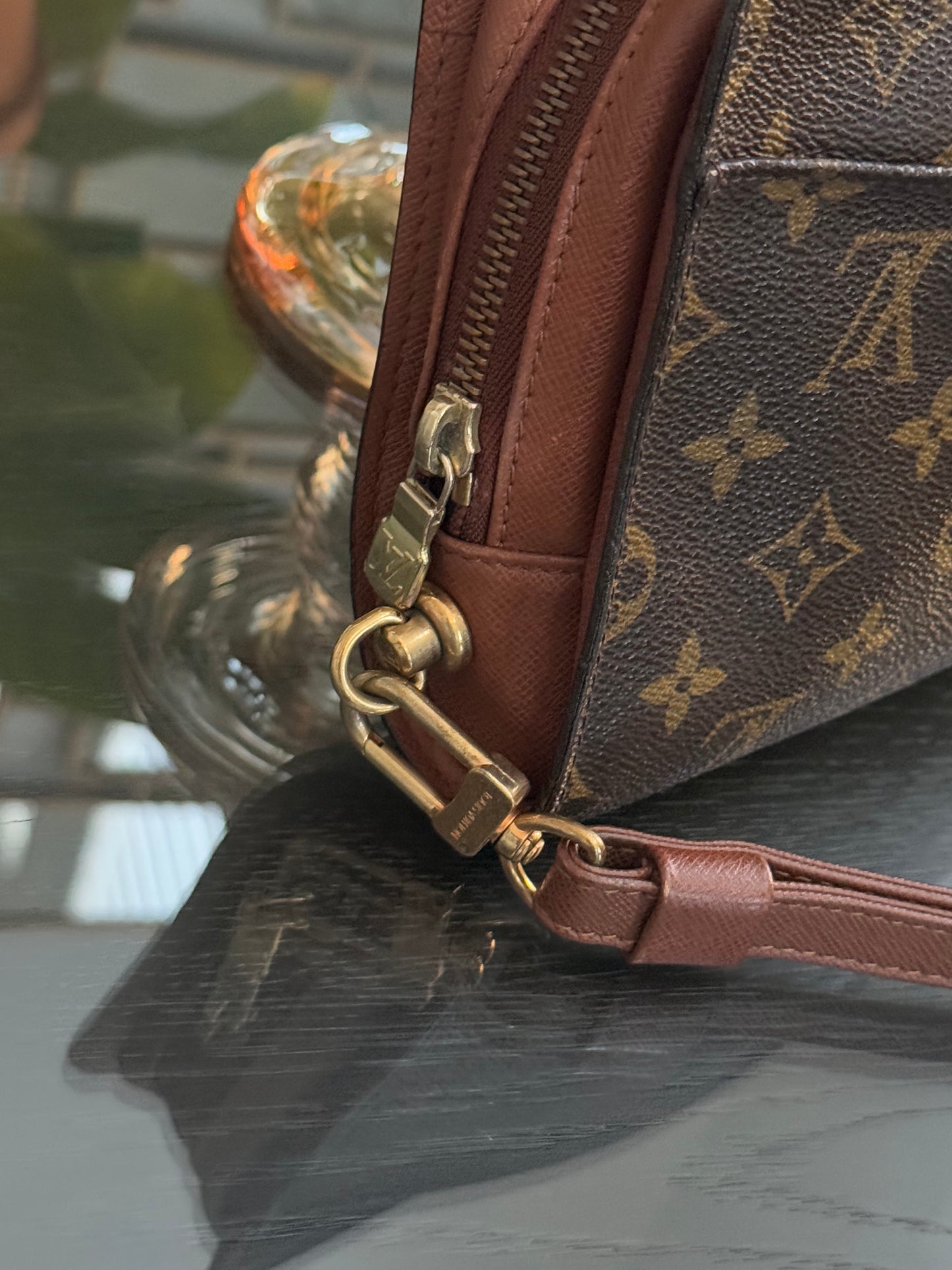 Orsay Clutch
๐๏ธ Year: 1998