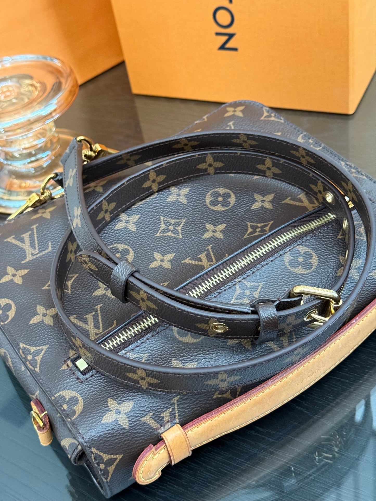 Pochette Metis with Box, Dustbag and Paper bag -Microchip & Authenticed