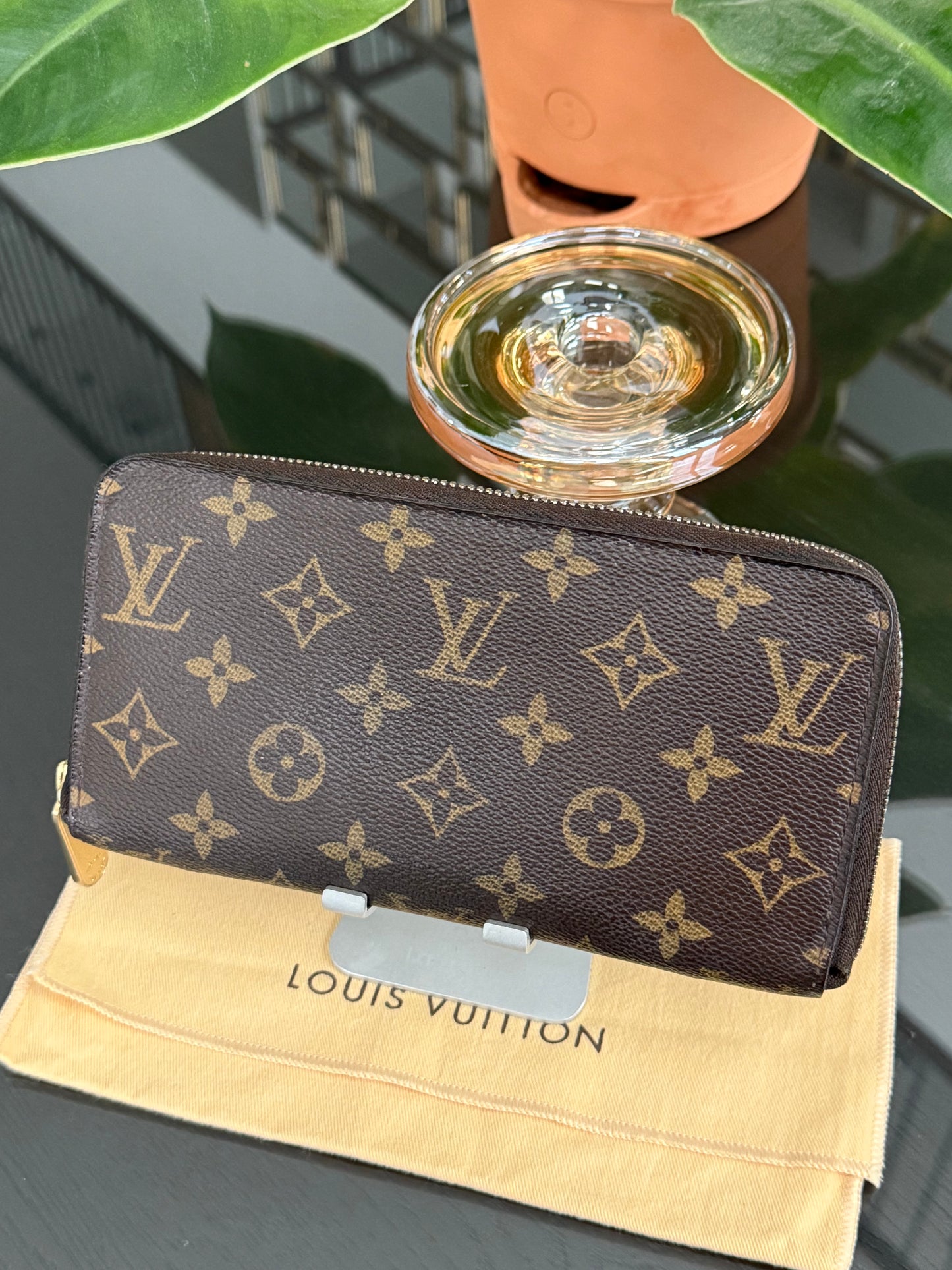 Monogram Zippy Long Wallet with Dustbag 🗓️ Year: 2006