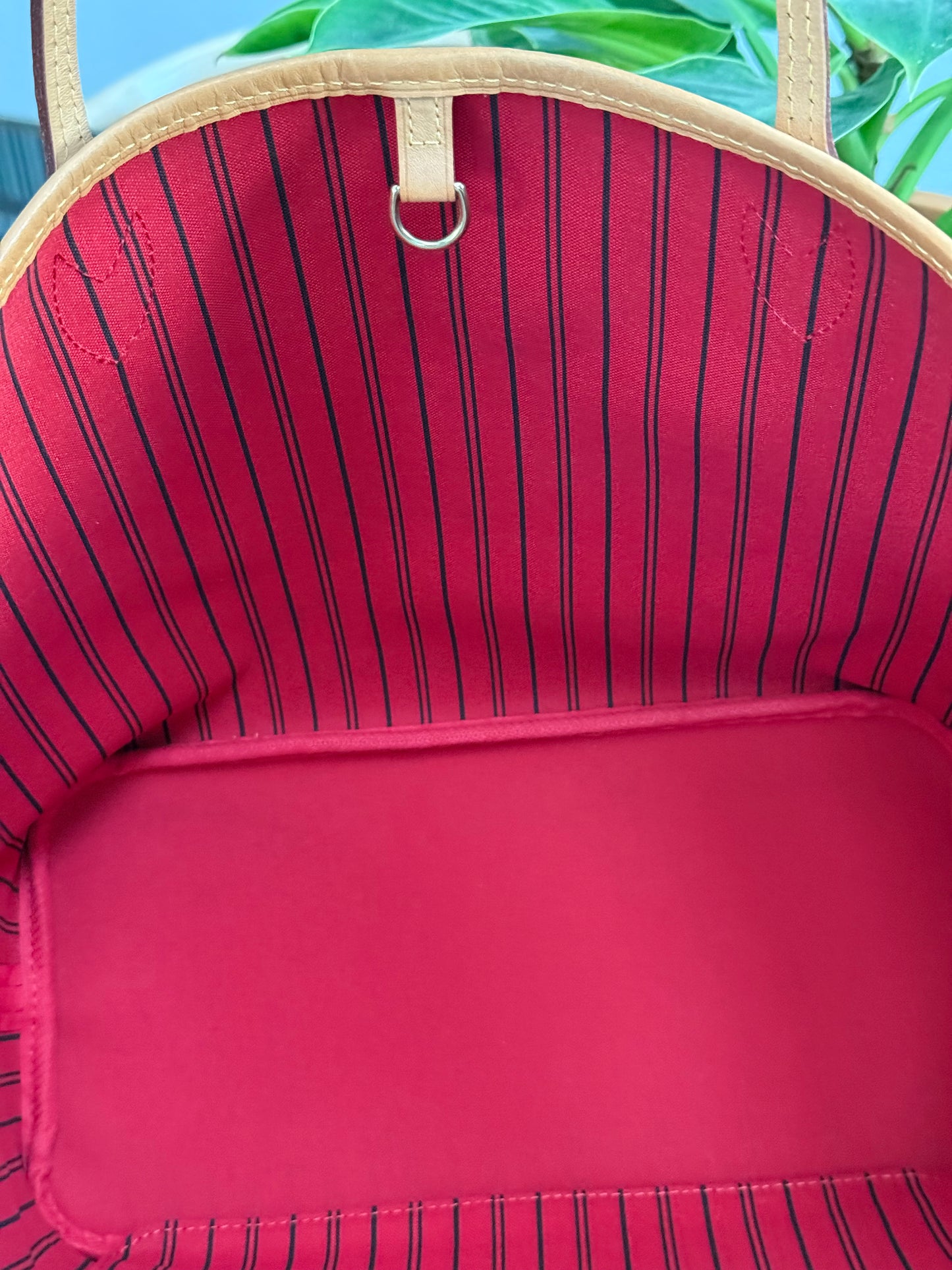 Neverfull MM in Monogram Cerise Interior with Dustbag 🗓️ Year: 2017