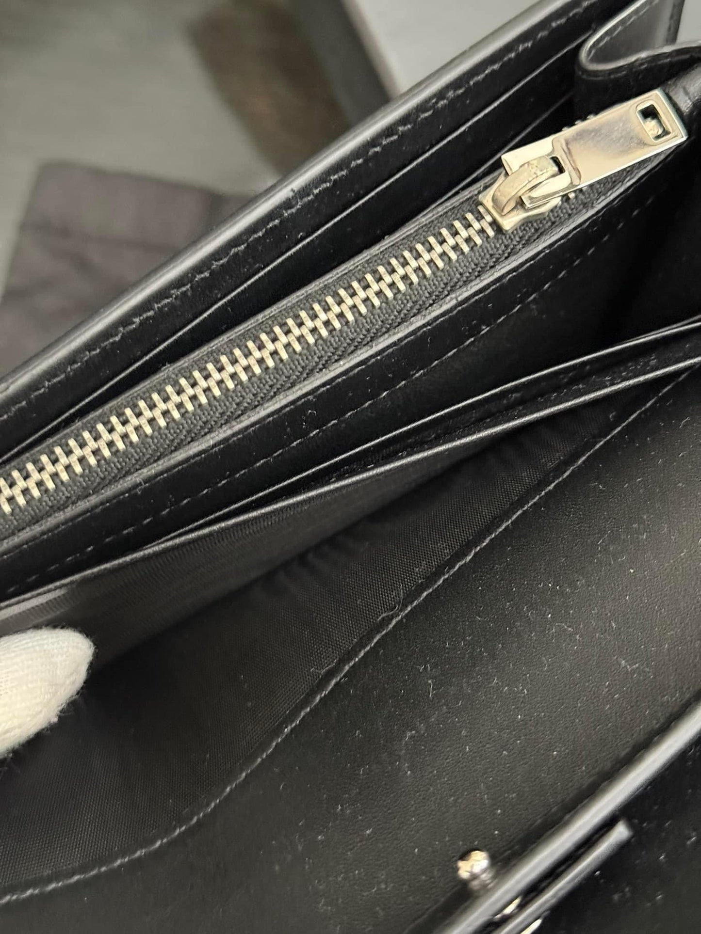 YSL Kate Stars Calfskin Leather Chain Clutch Crossbody🌺 with Box, Dustbag, Cards and Paper bag