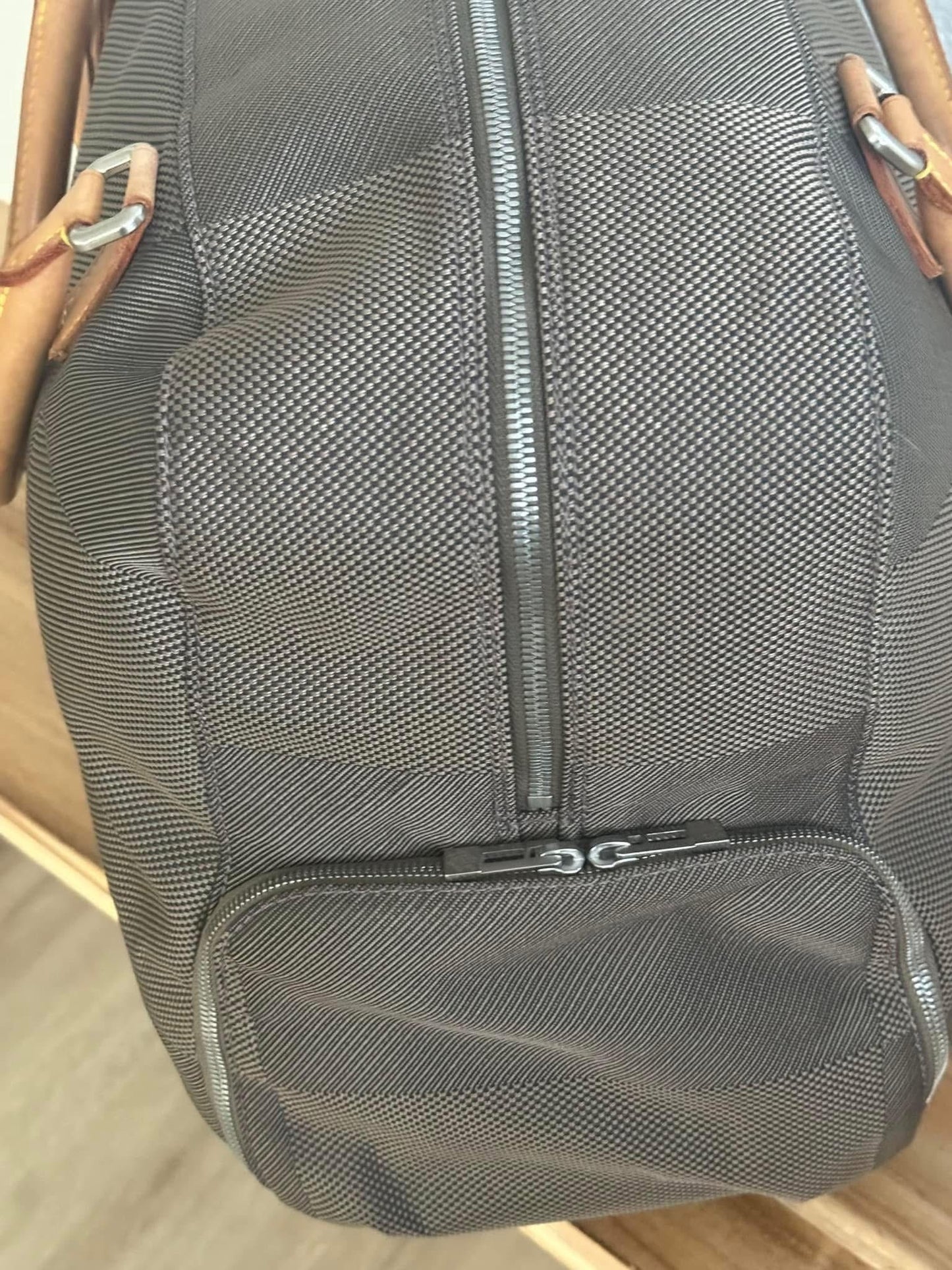 Damier Geant Aventeur Sport/Travel Bag -Year: 2004