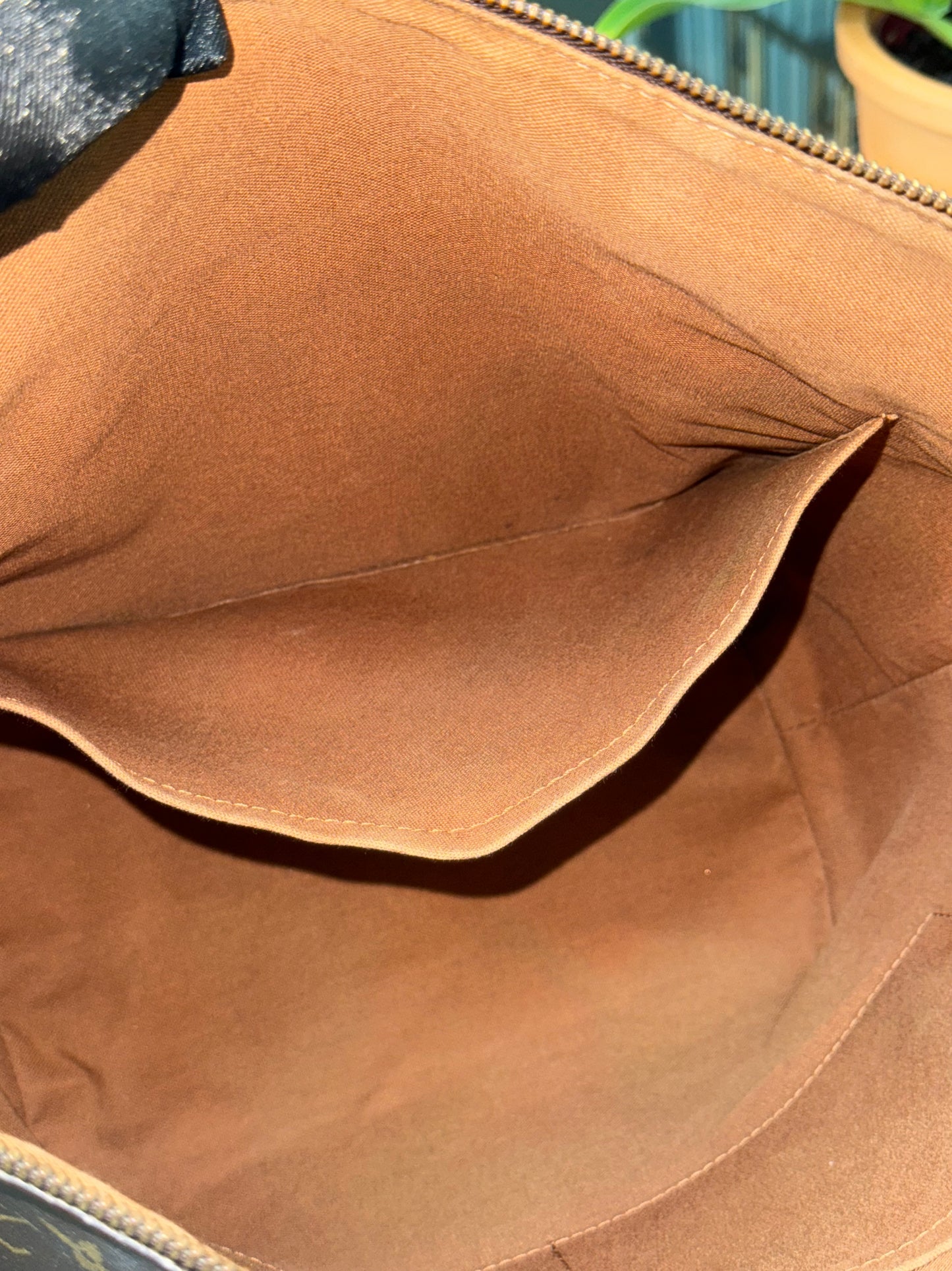 Totally MM with Dustbag and Insert Organizer -Year: 2010