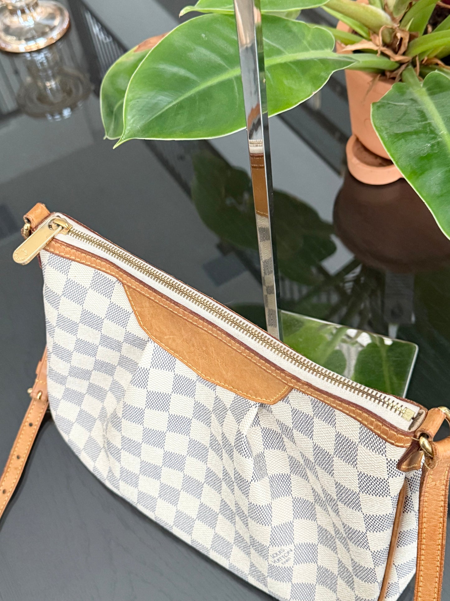 Siracusa PM Crossbody - ๐
Year: 2011
