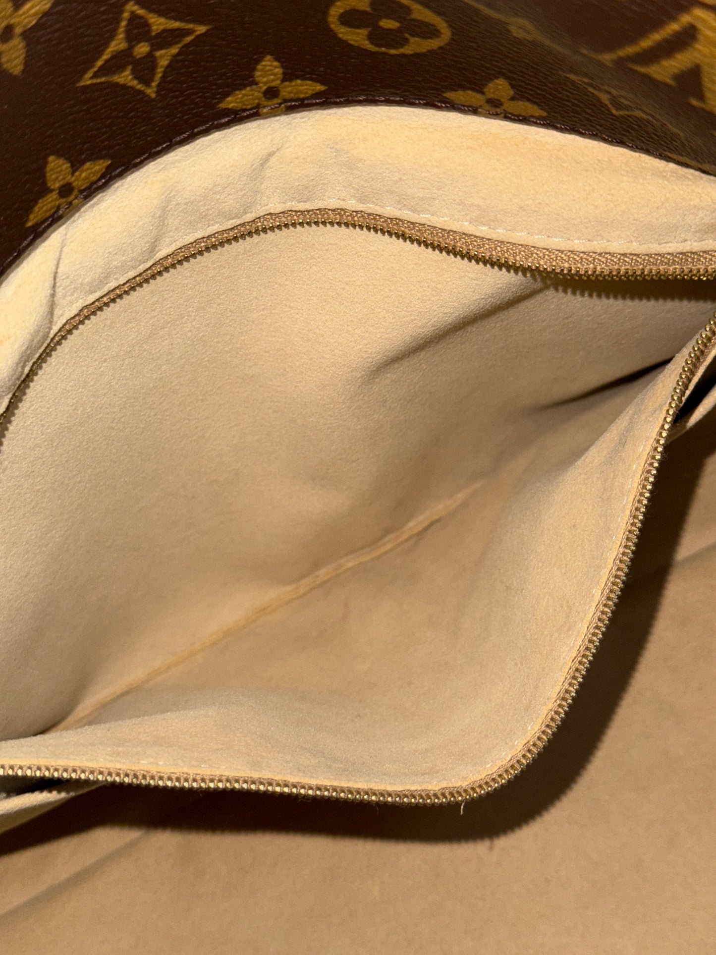Artsy MM with Dustbag and Insert Organizer - ๐
Year: 2010