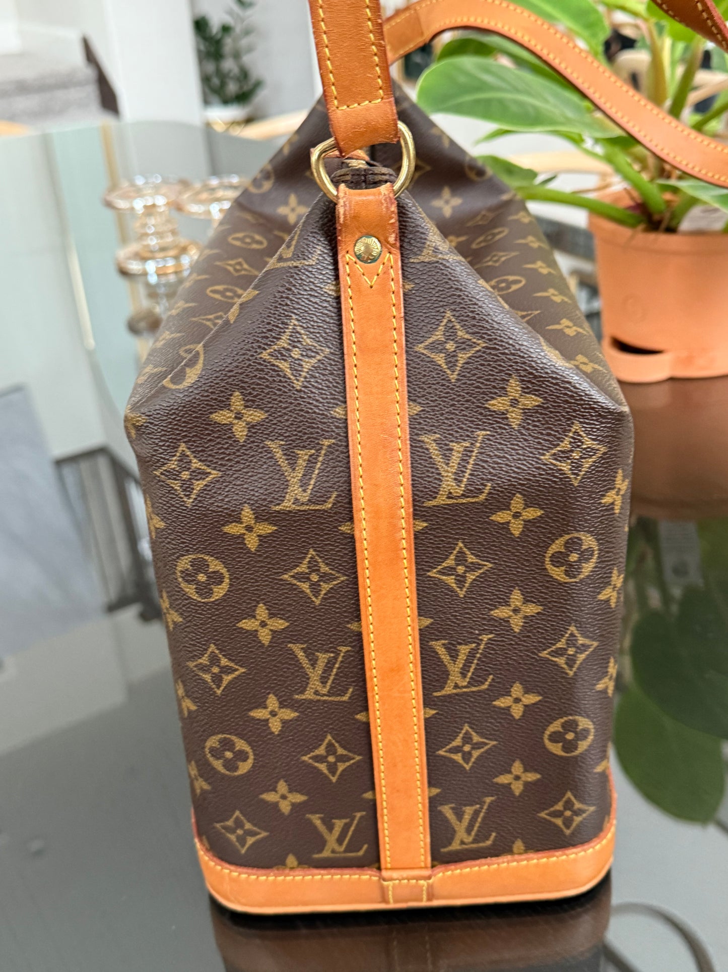 Amfar Three “Sharon Stone” Vanity Shoulder bag 📅 Year: 2001