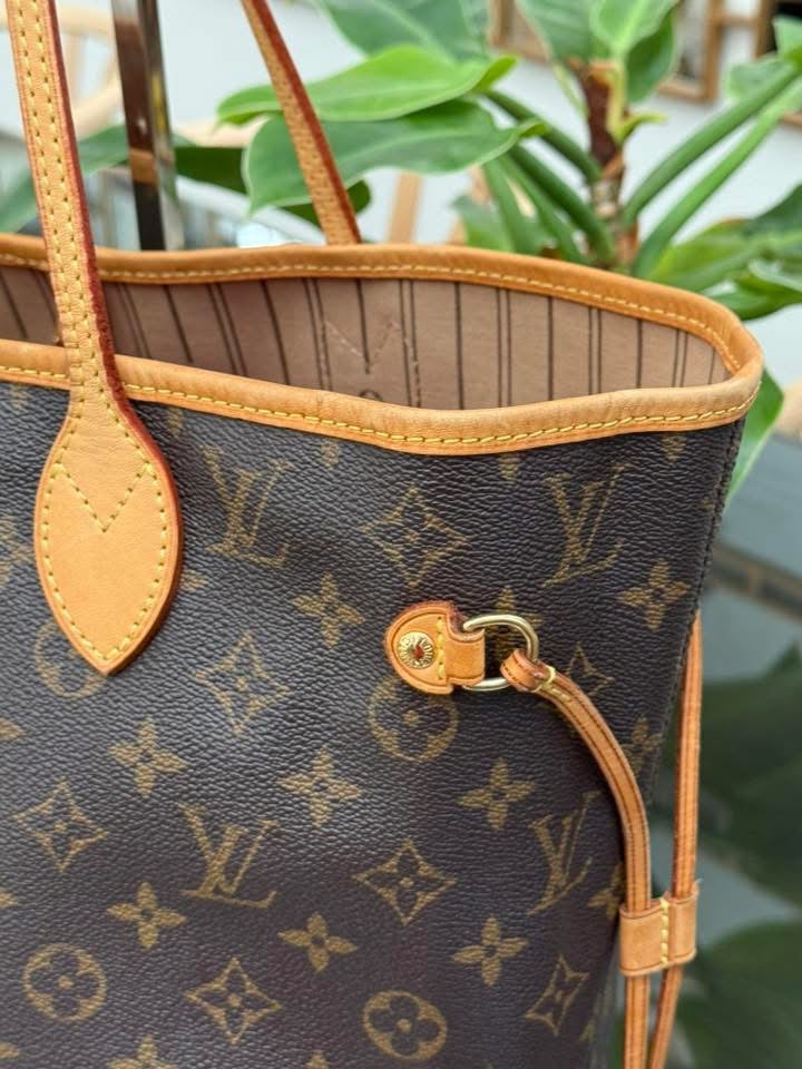 Neverfull MM with Dustbag π
Year: 2007