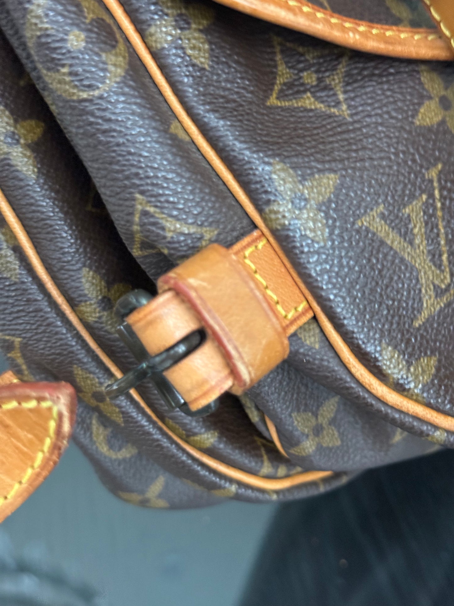 Saumur 30 Crossbody - Year: 1996