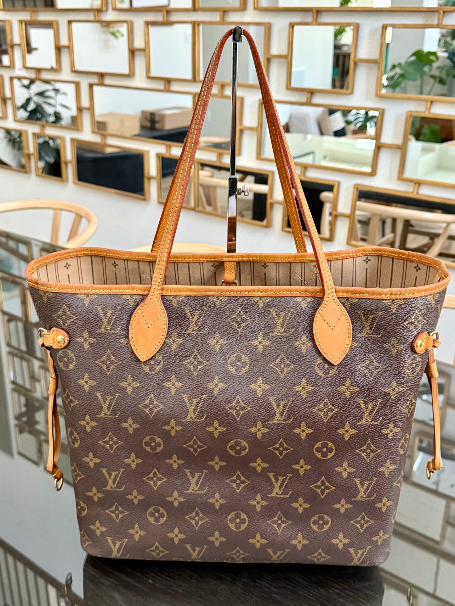Neverfull MM with Dustbag and Insert Organizer 🗓️ Year: 2008