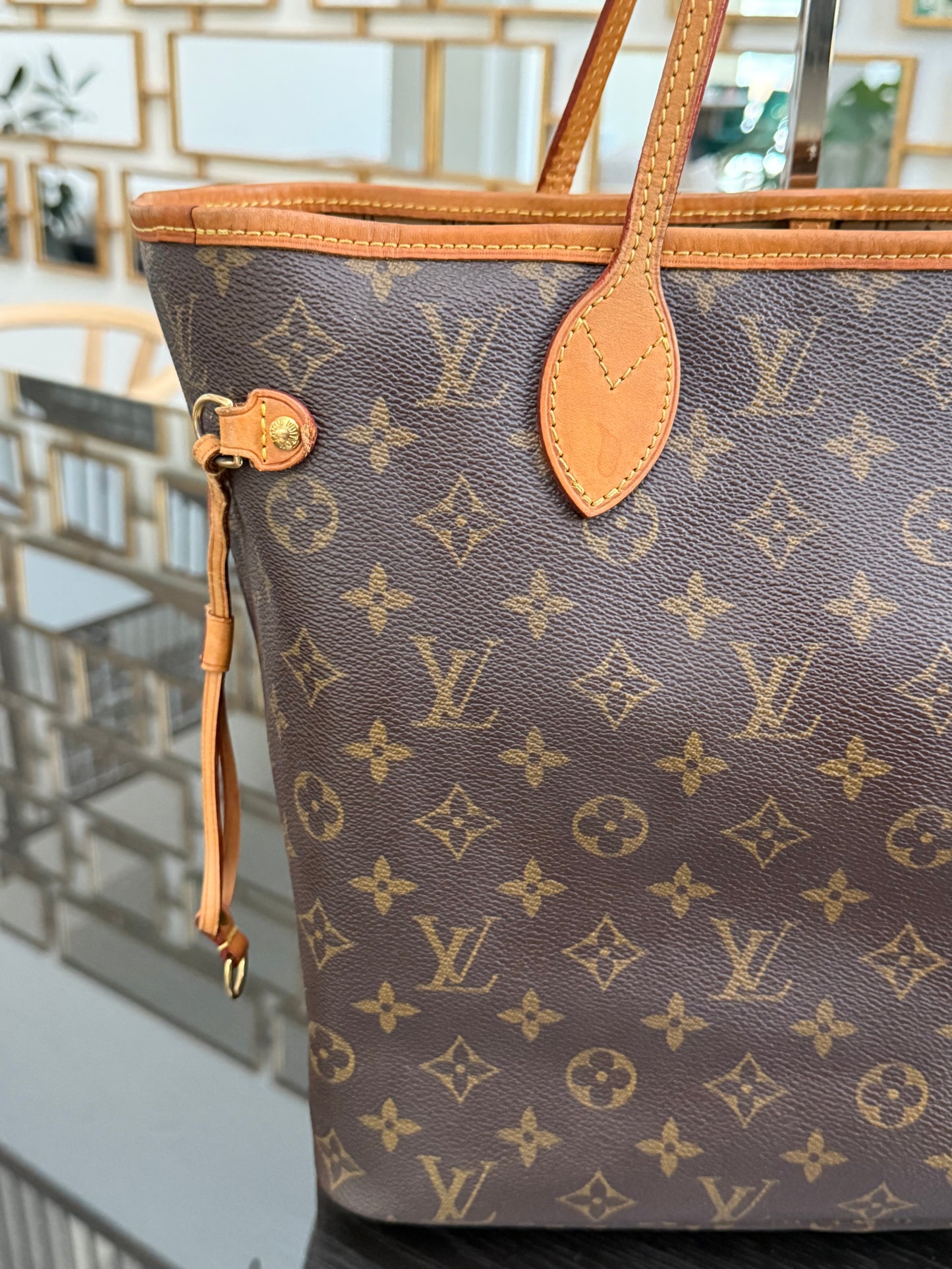 Neverfull MM with Dustbag and Insert Organizer 🗓️ Year: 2008