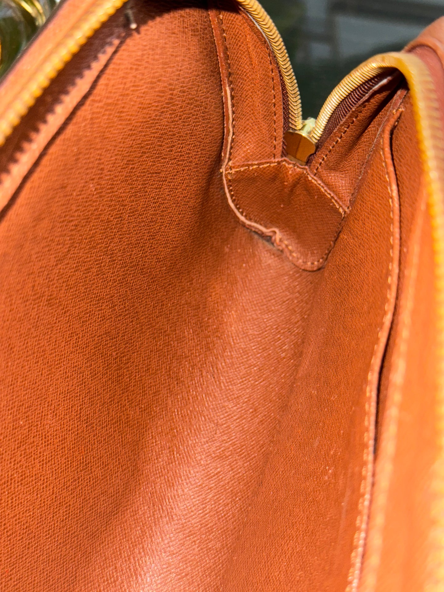 Orsay Clutch
๐๏ธ Year: 1993
