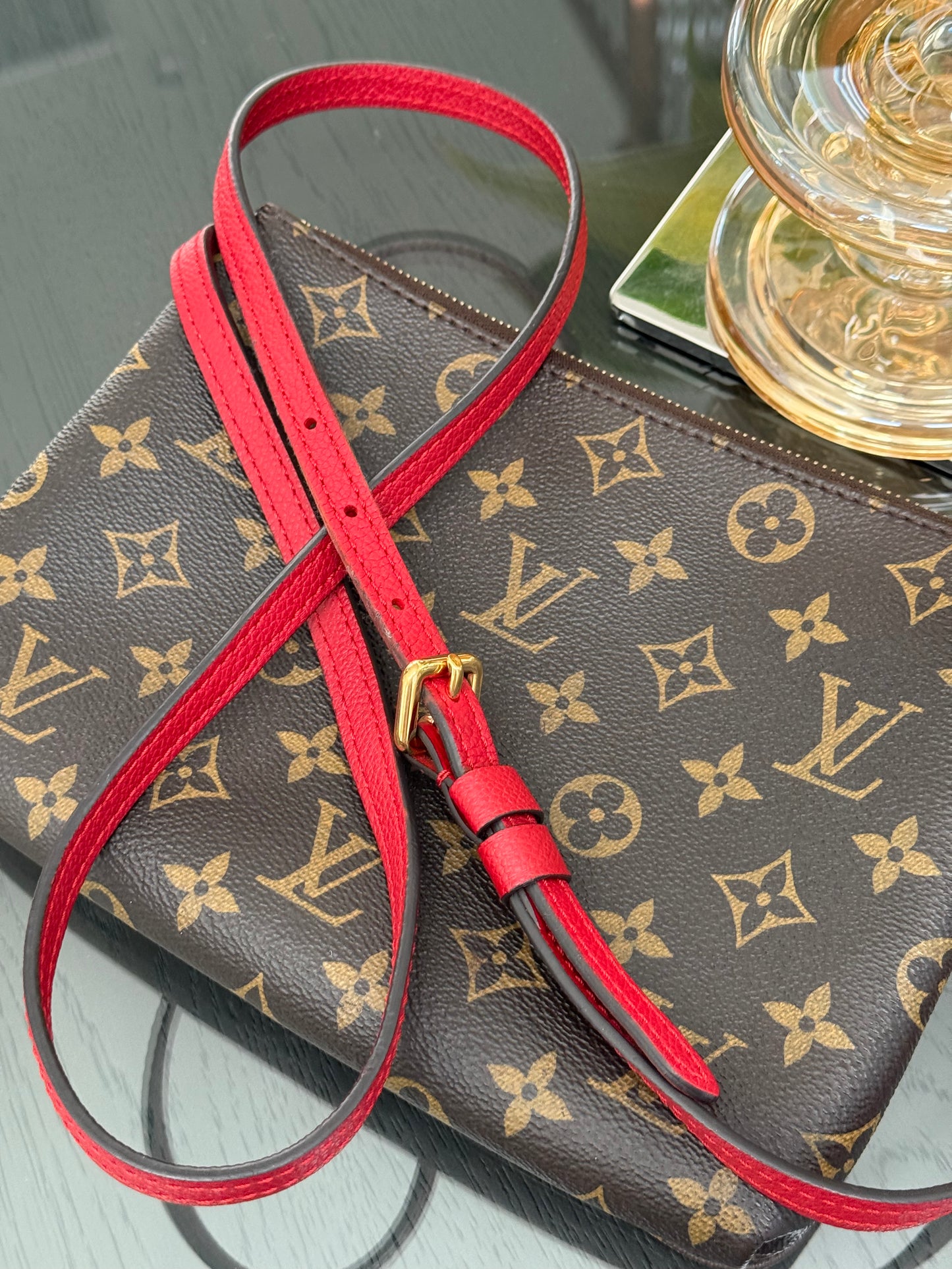 Twice Pochette in Cerise Red with Dustbag -π
Year: 2015