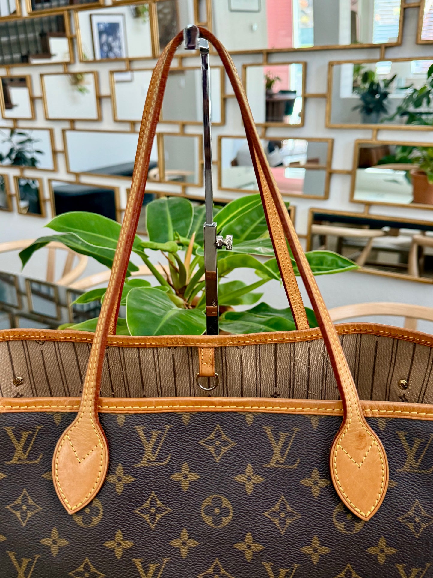 Neverfull MM with Dustbag 🗓️ Year: 2008
