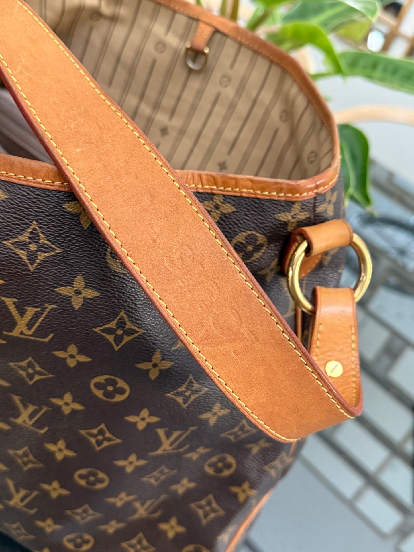 Delightful MM with Dustbag and Insert organizer π
Year: 2011