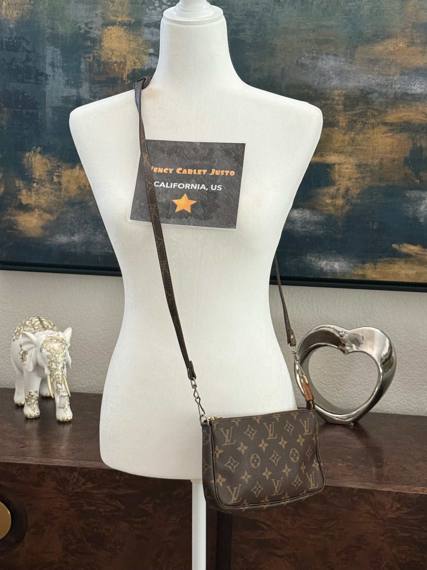 Pochette Accessories with Vintage Crossbody Strap - ๐
Year: 1999