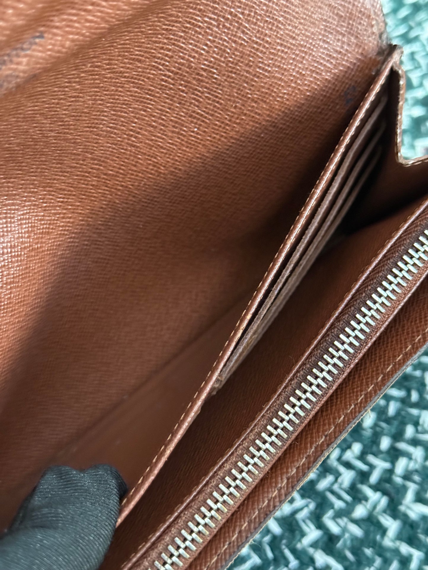 Sarah Wallet in Monogram with 10 Cardholders 🗓️ Year: 2012