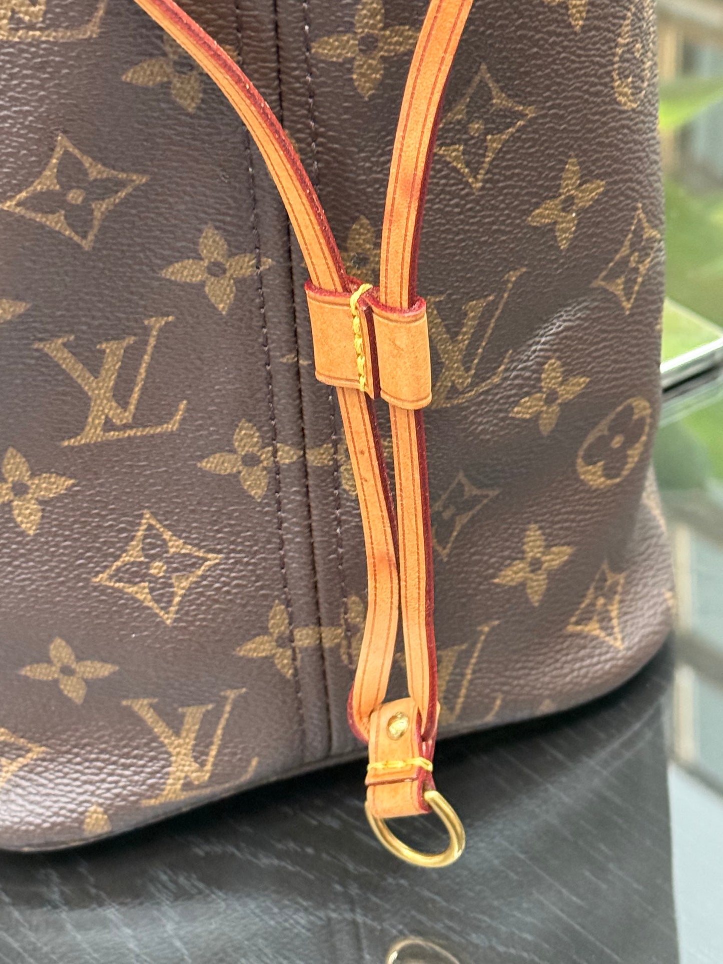 Neverfull MM with Dustbag ๐
Year: 2016