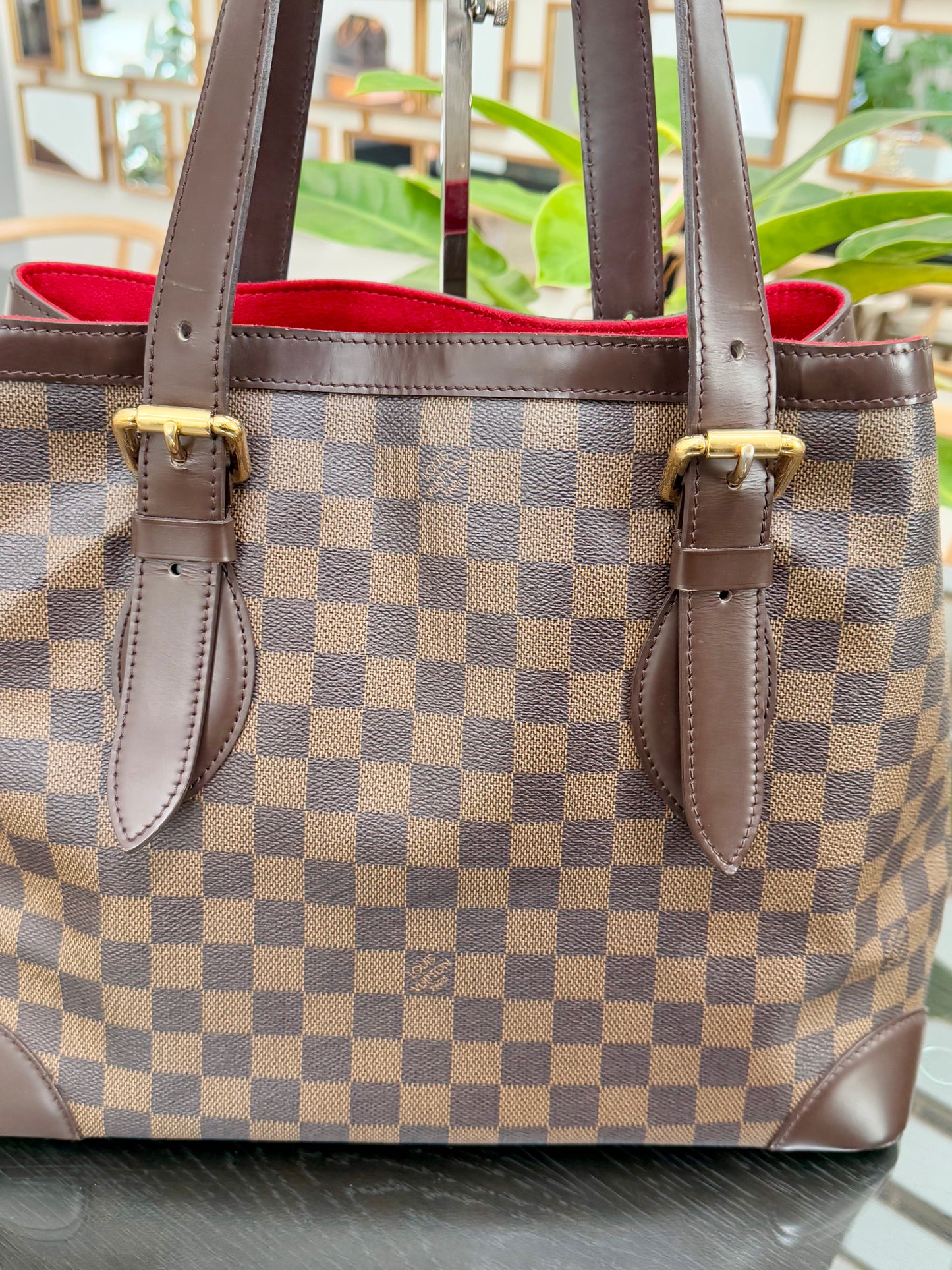 Hampstead MM DE with Insert Organizer and Paper bag
๐๏ธ Year: 2003