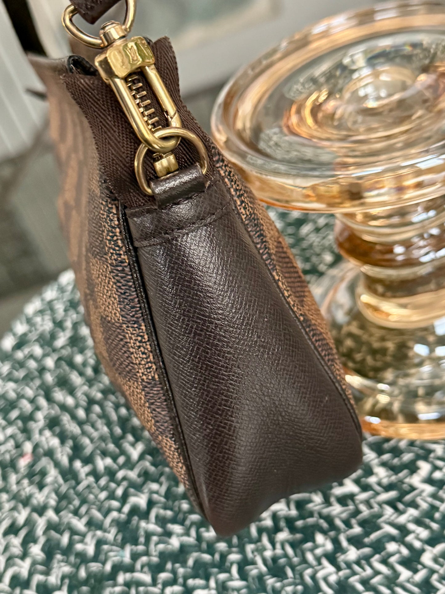 Damier Ebene Trousse Pochette with Insert Organizer - ๐
Year: 1998