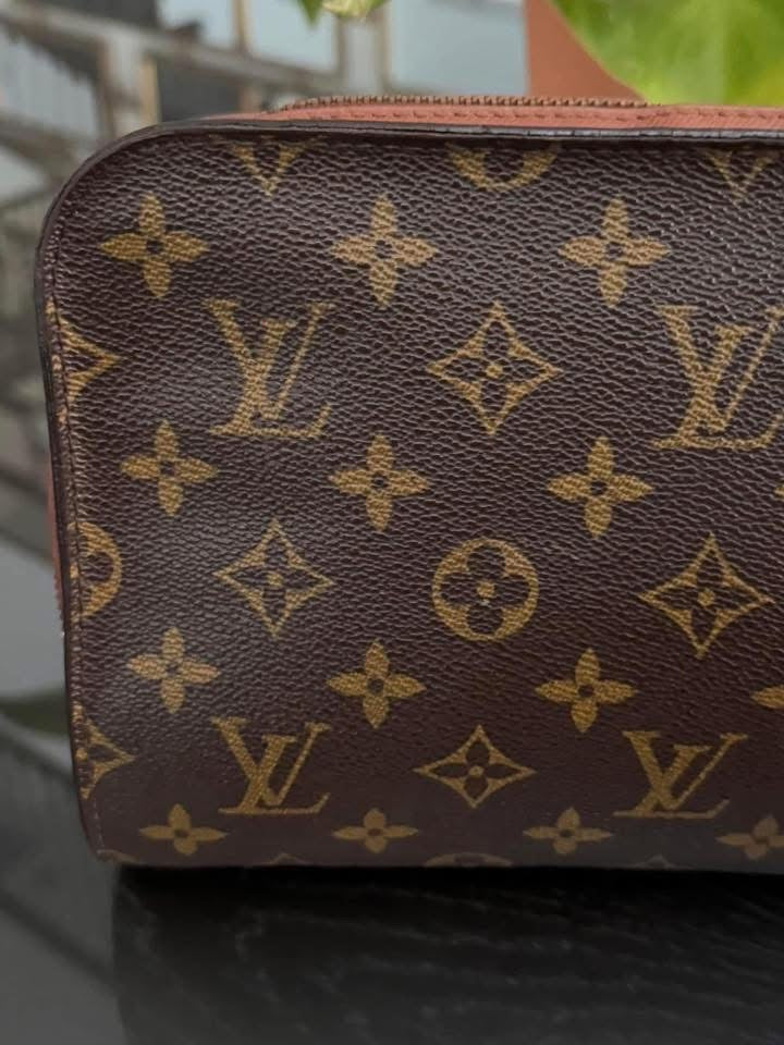Orsay Clutch -
๐๏ธ Year: 1998