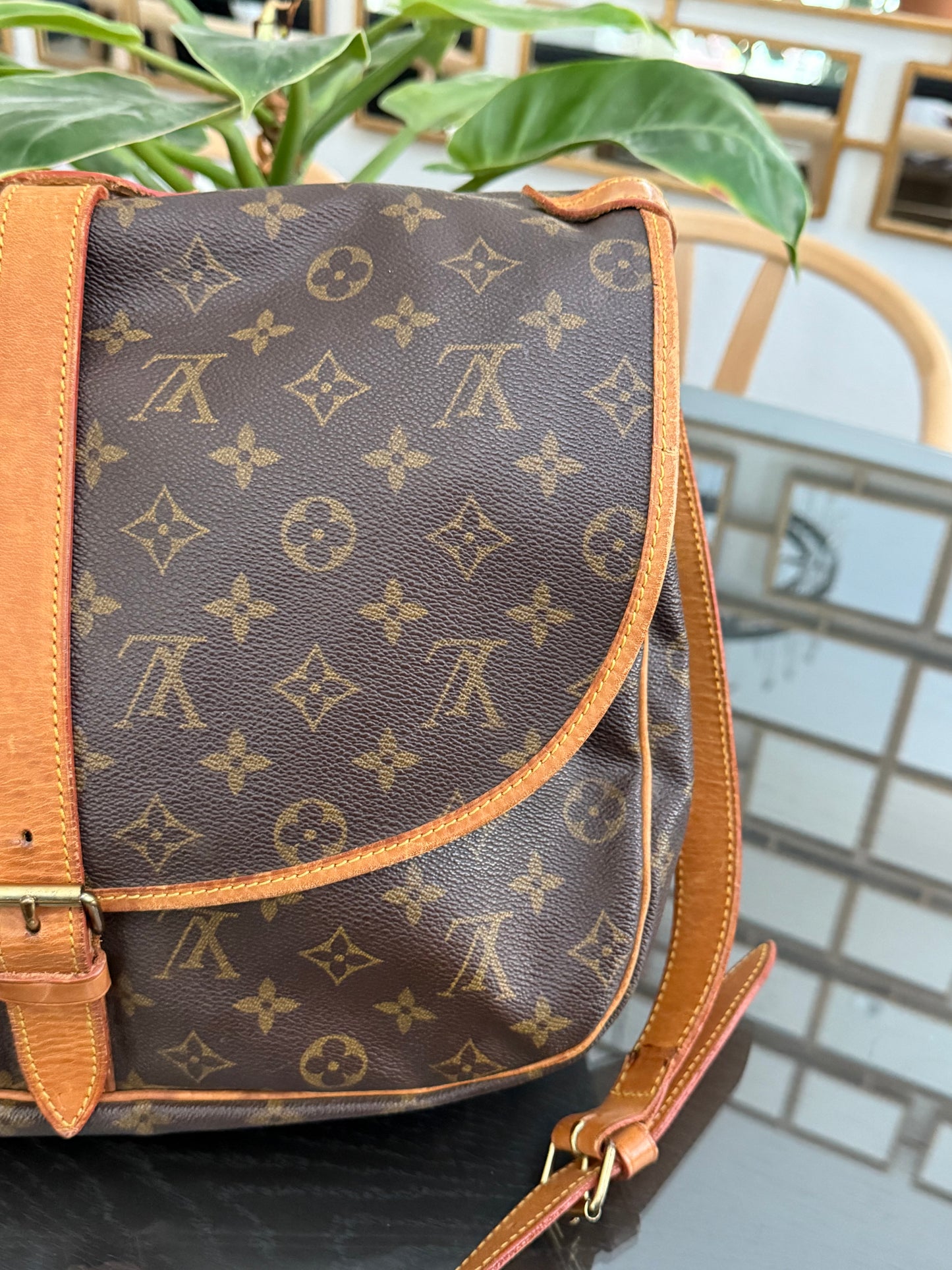 Saumur 35 Crossbody -๐๏ธ Year: 1992