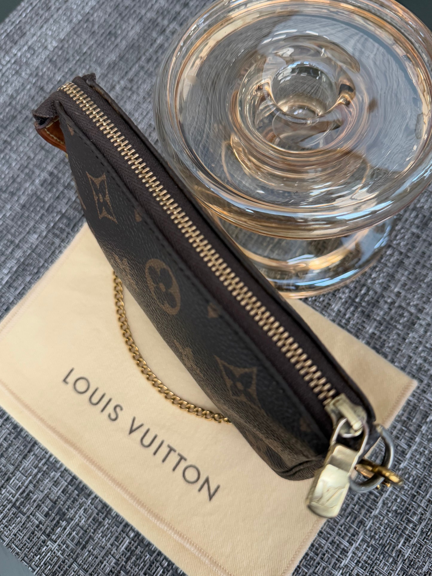 Mini Pochette Accessories with Dustbag - ๐
Year: 2017