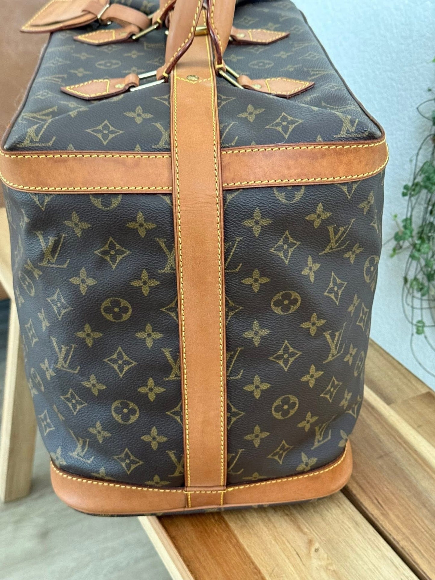 Cruiser 45 with Luggage tag and poignet -ποΈ Year: 2001