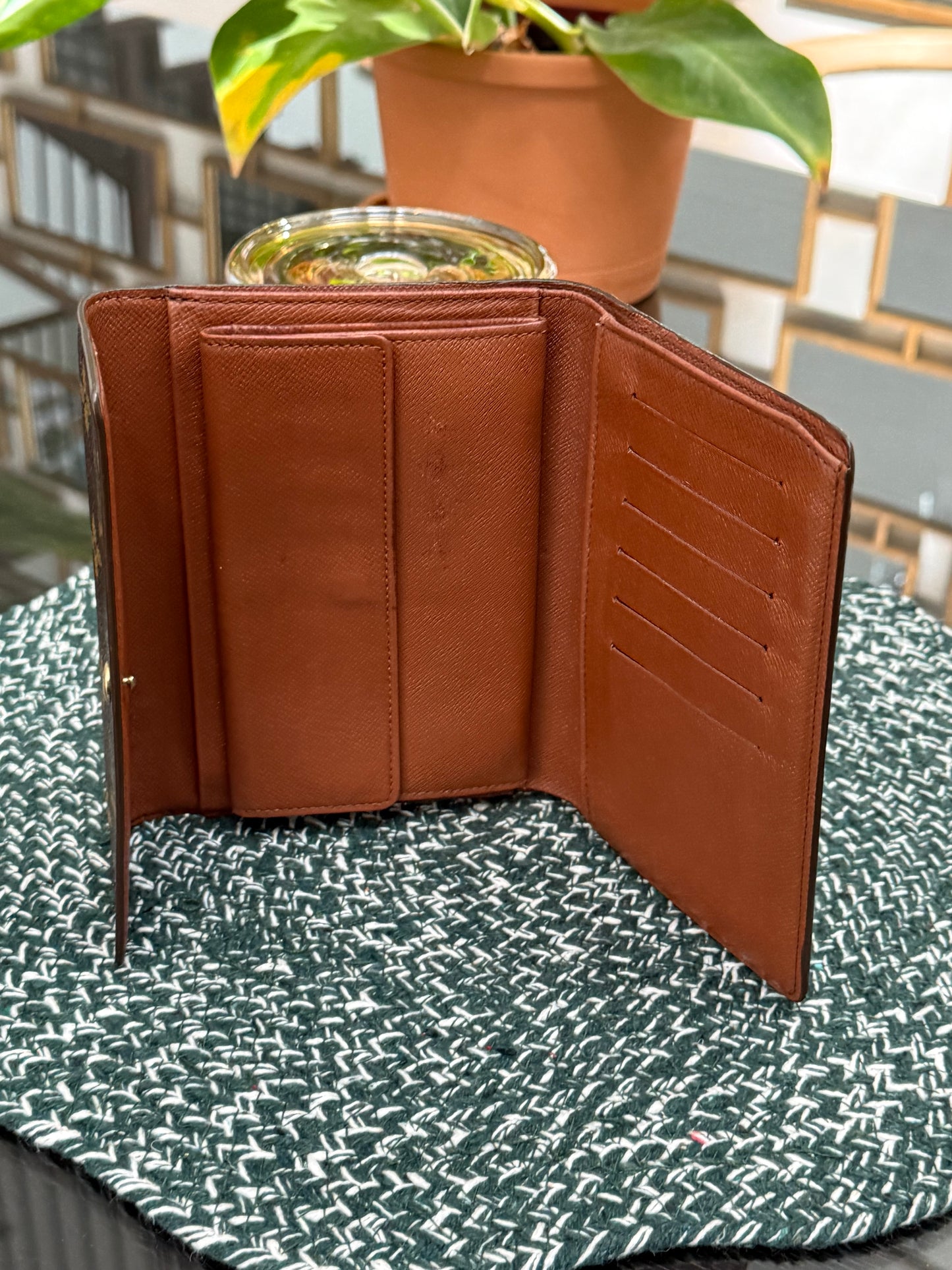 Etui Wallet Passport Holder in Monogram with 6 Cardholders ๐๏ธ Year: 1999