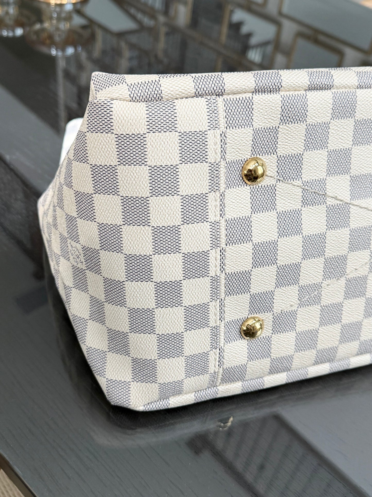 Artsy MM Azur with Dustbag and Insert Organizer- ๐
Year: 2011