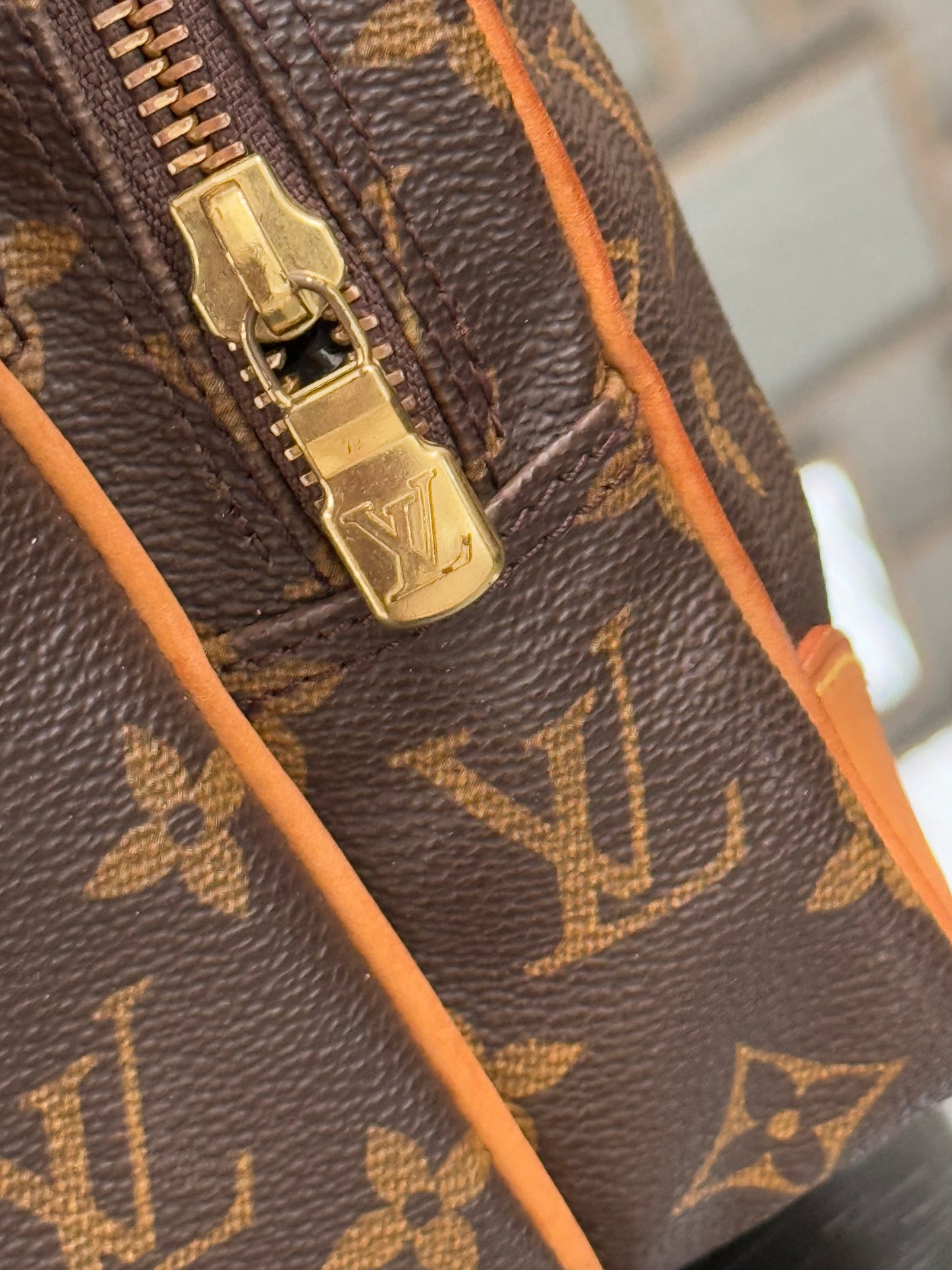 Amazon Crossbody Bag -Year: 1997