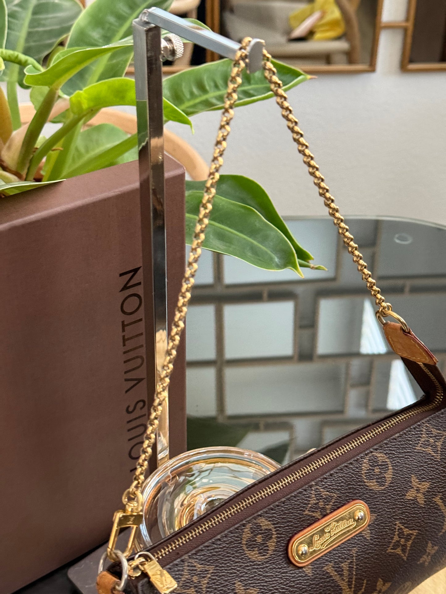 🌻Eva Clutch with Box and Dustbag🌻🗓️ Year: 2012
