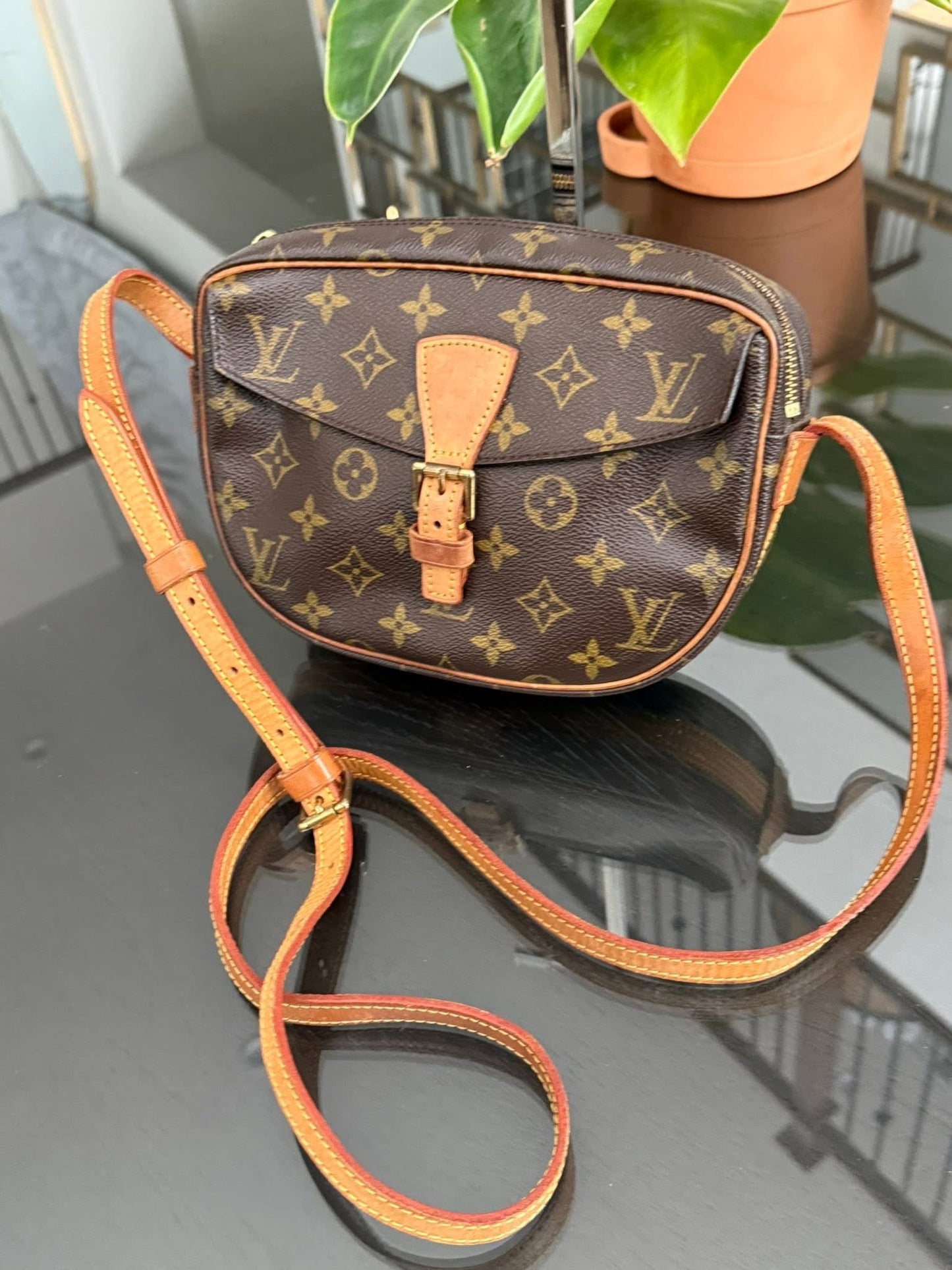 Jeaunefille PM Crossbody - π
Year: 1995