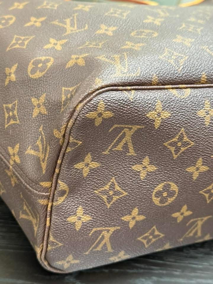 Neverfull MM with Dustbag π
Year: 2007