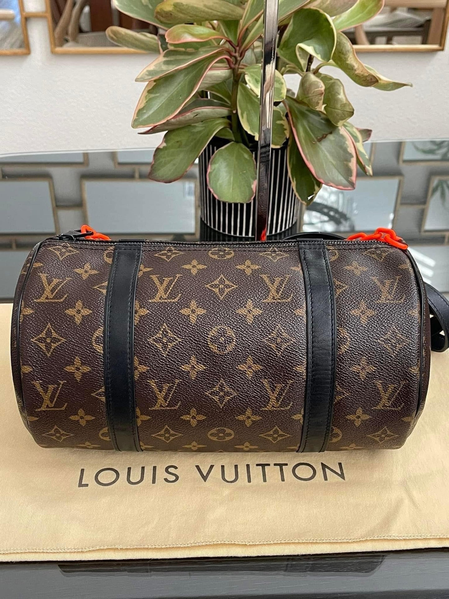 Solar Ray Papillon Monogram -Year: 2019