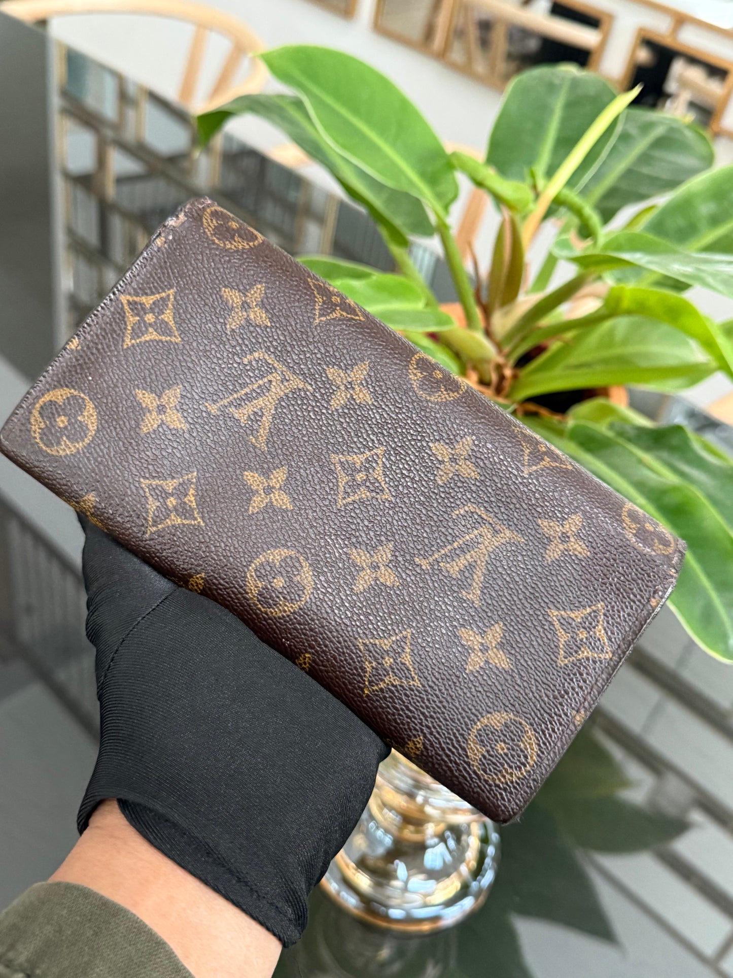 Sarah Wallet with 10 Cardholders 🗓️ Year: 2008