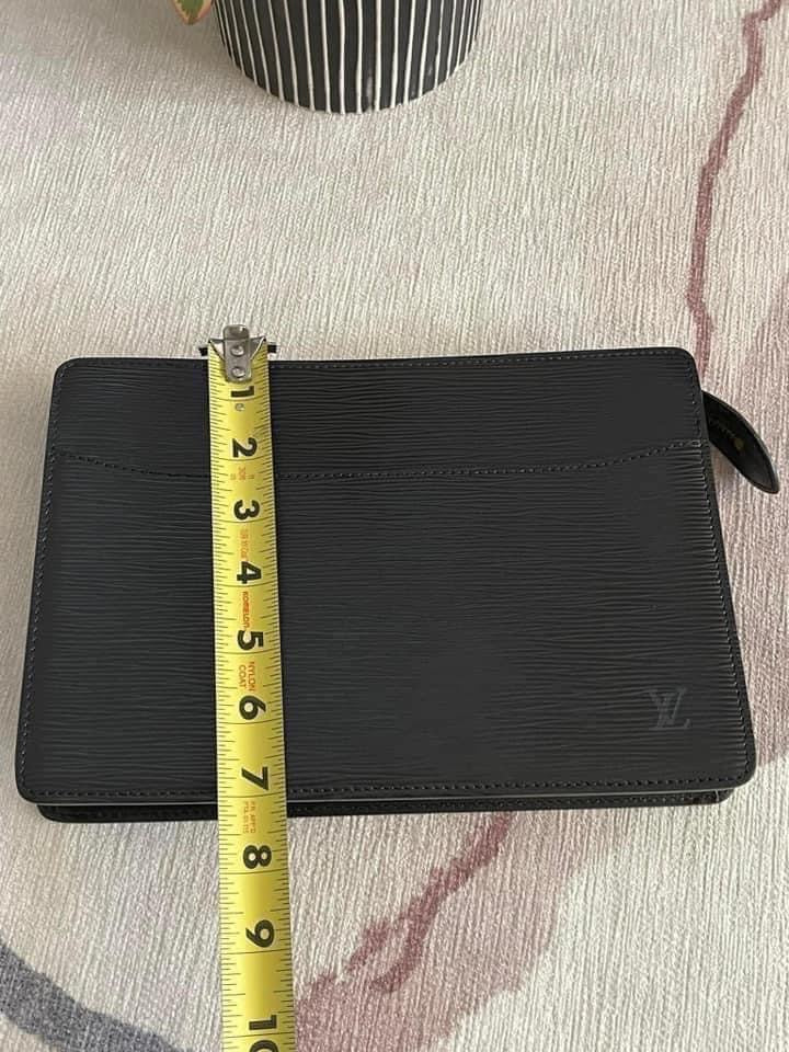 Pochette Homme Epi Converted to Crossbody -Year 1995